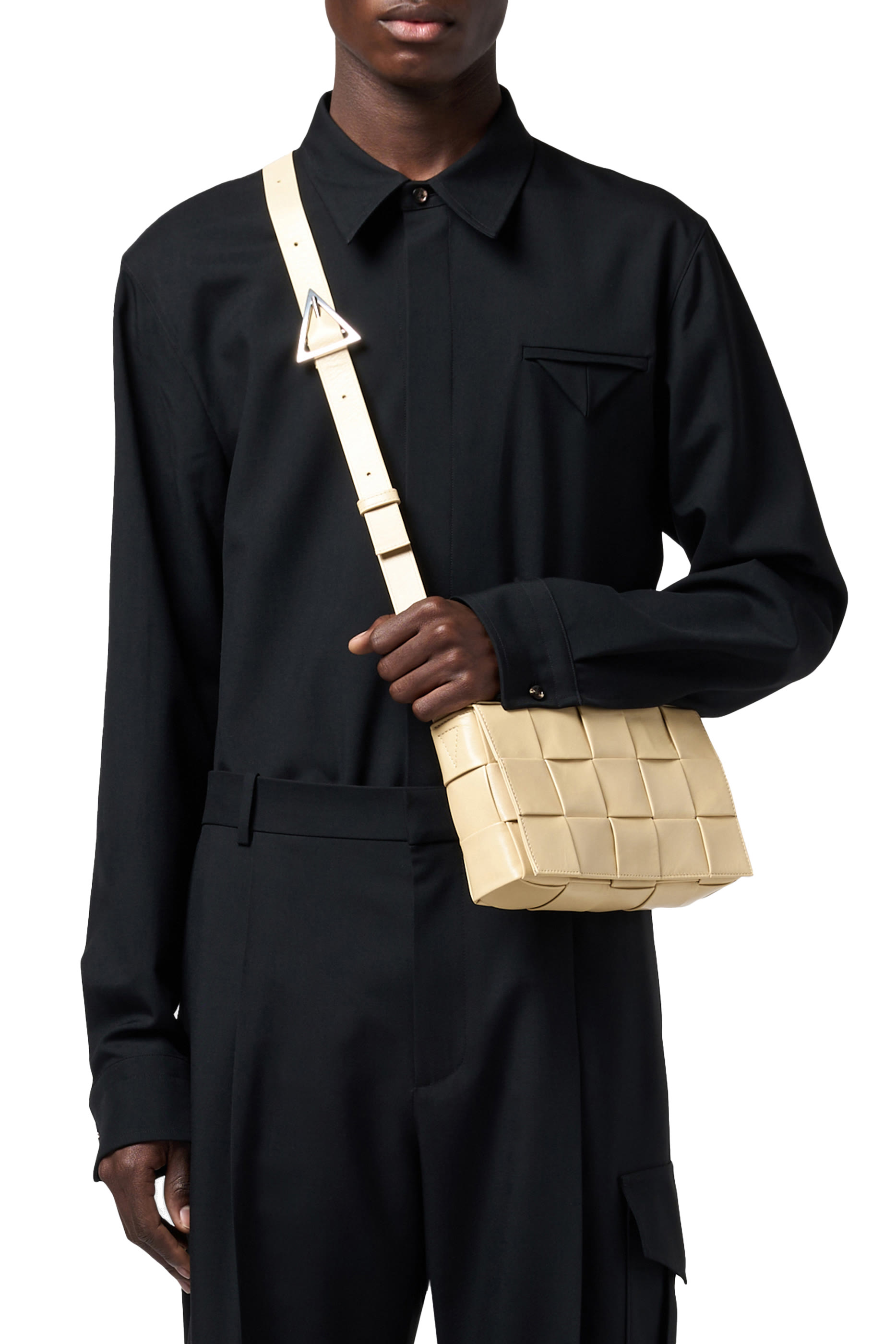 حقيبة كاسيت كروس بودي بتصميم مجدول