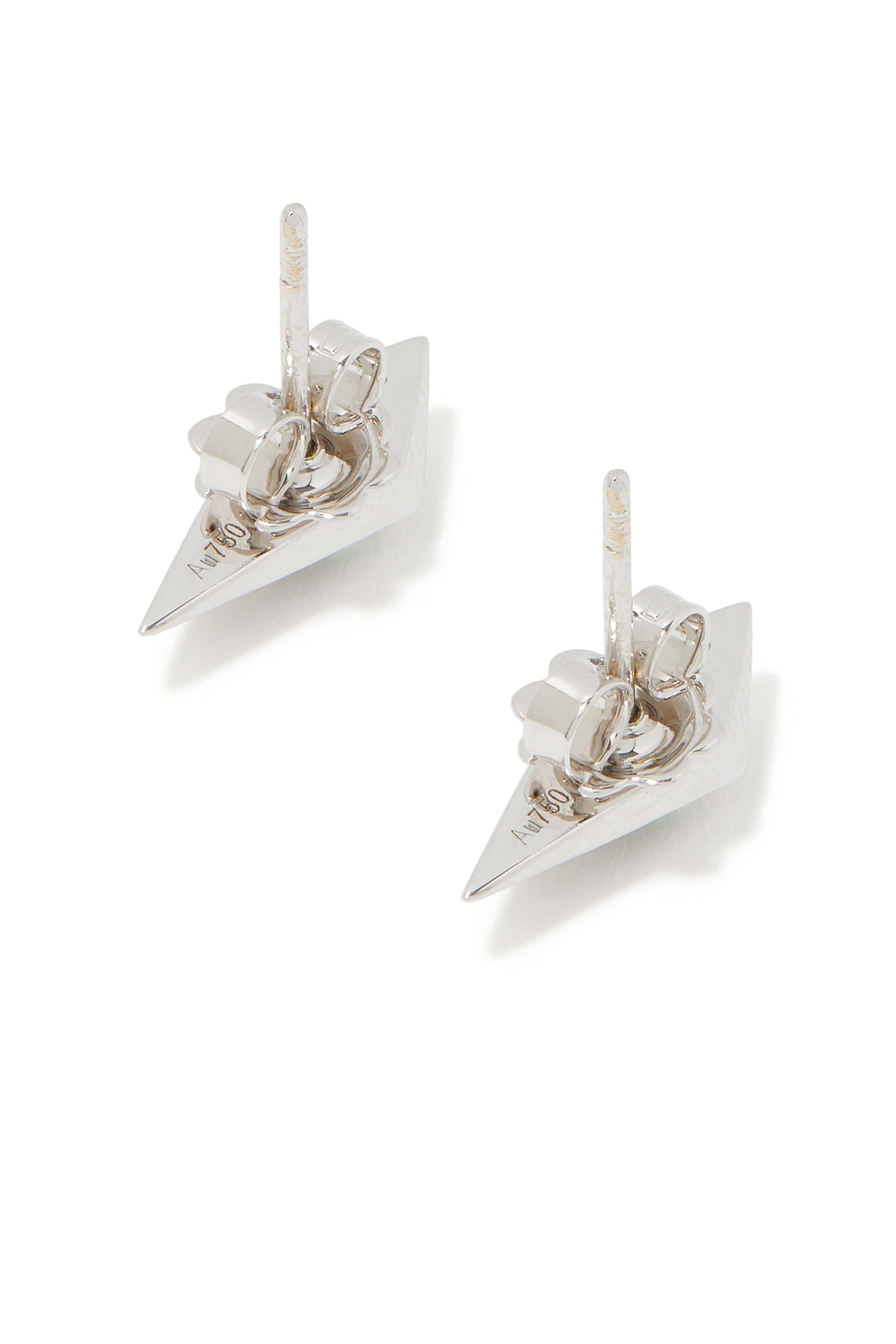 أقراط من عرق اللؤلؤ