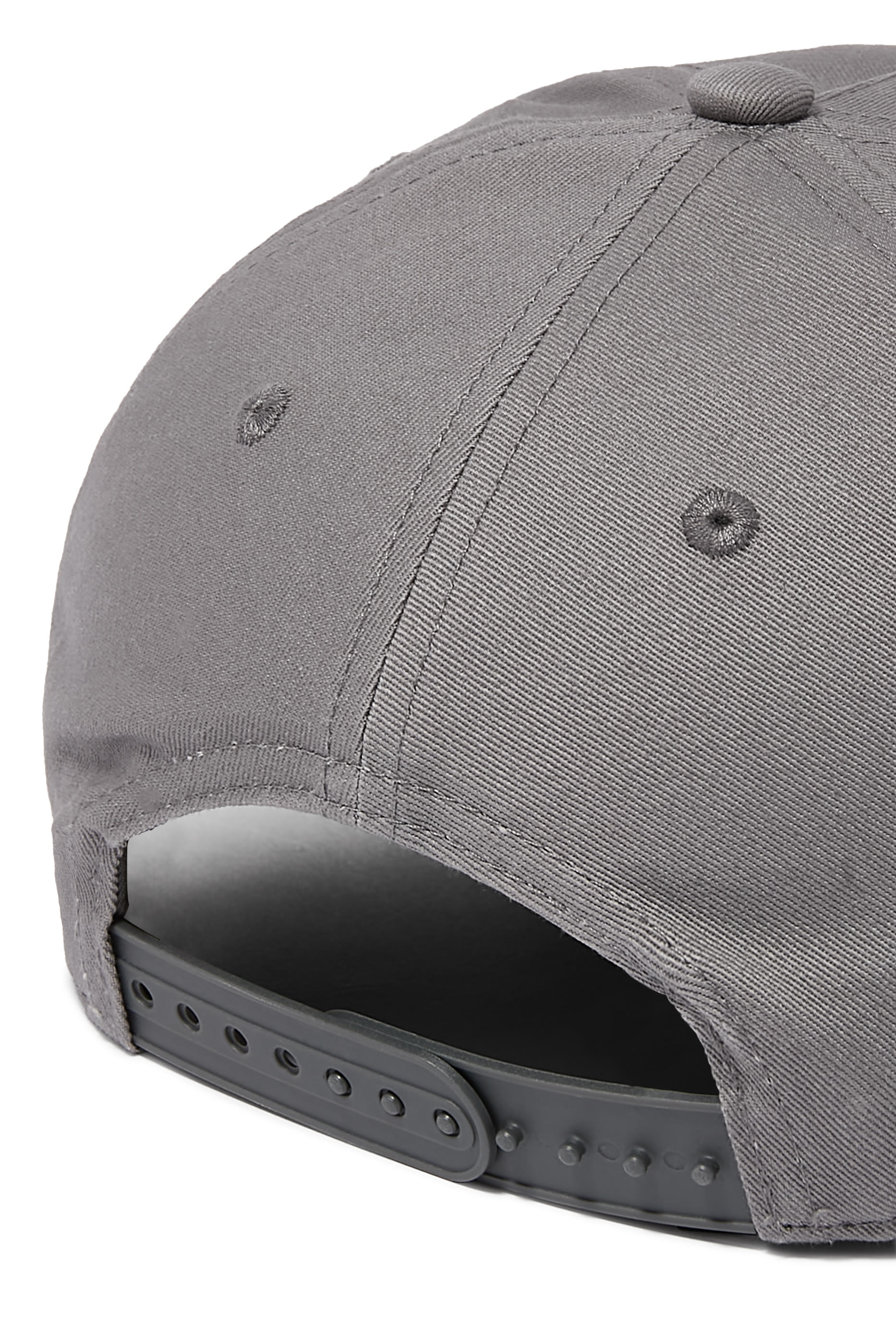 كاب بشعار أونرز كلوب