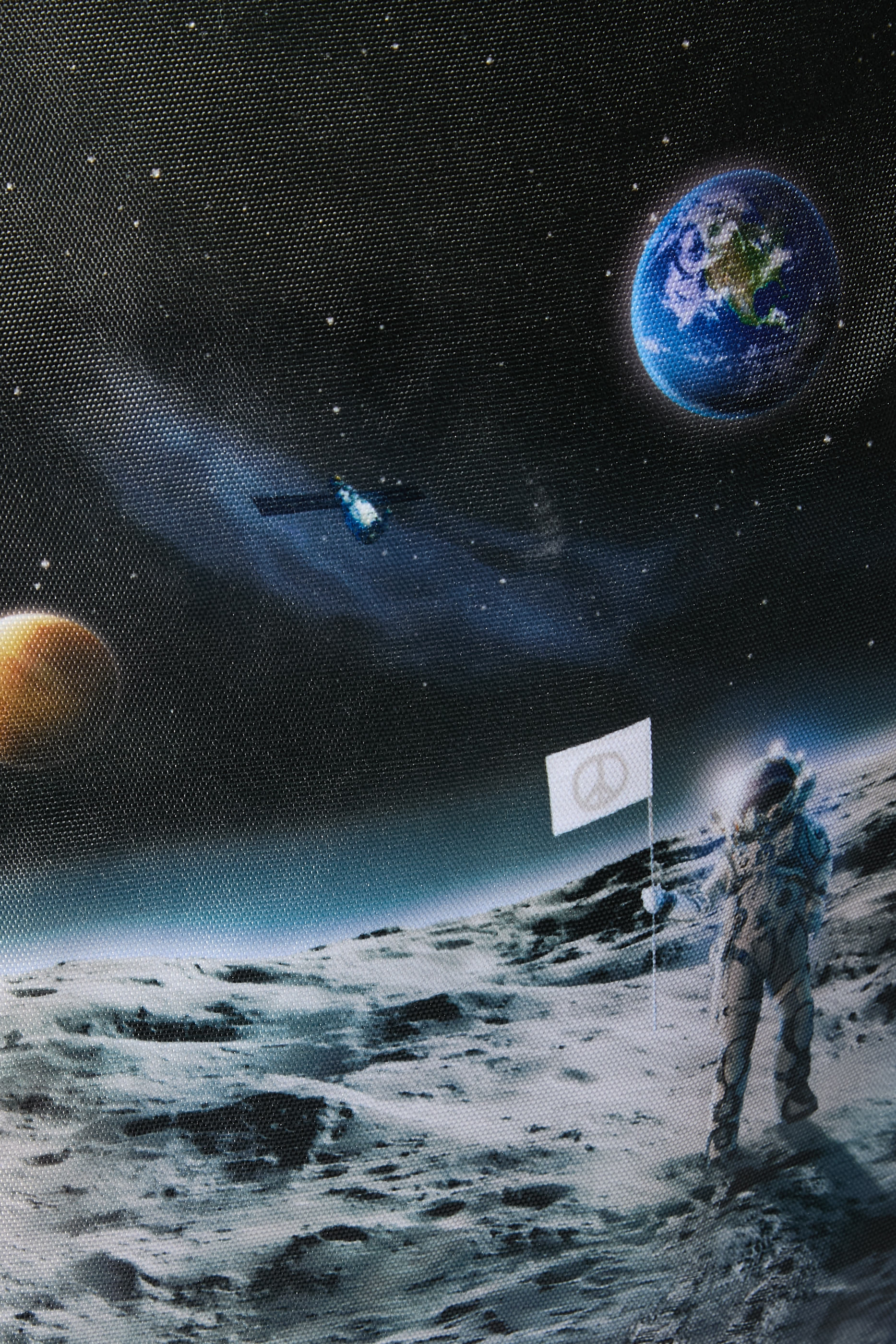 حقيبة ظهر بنقشة فضاء للأطفال