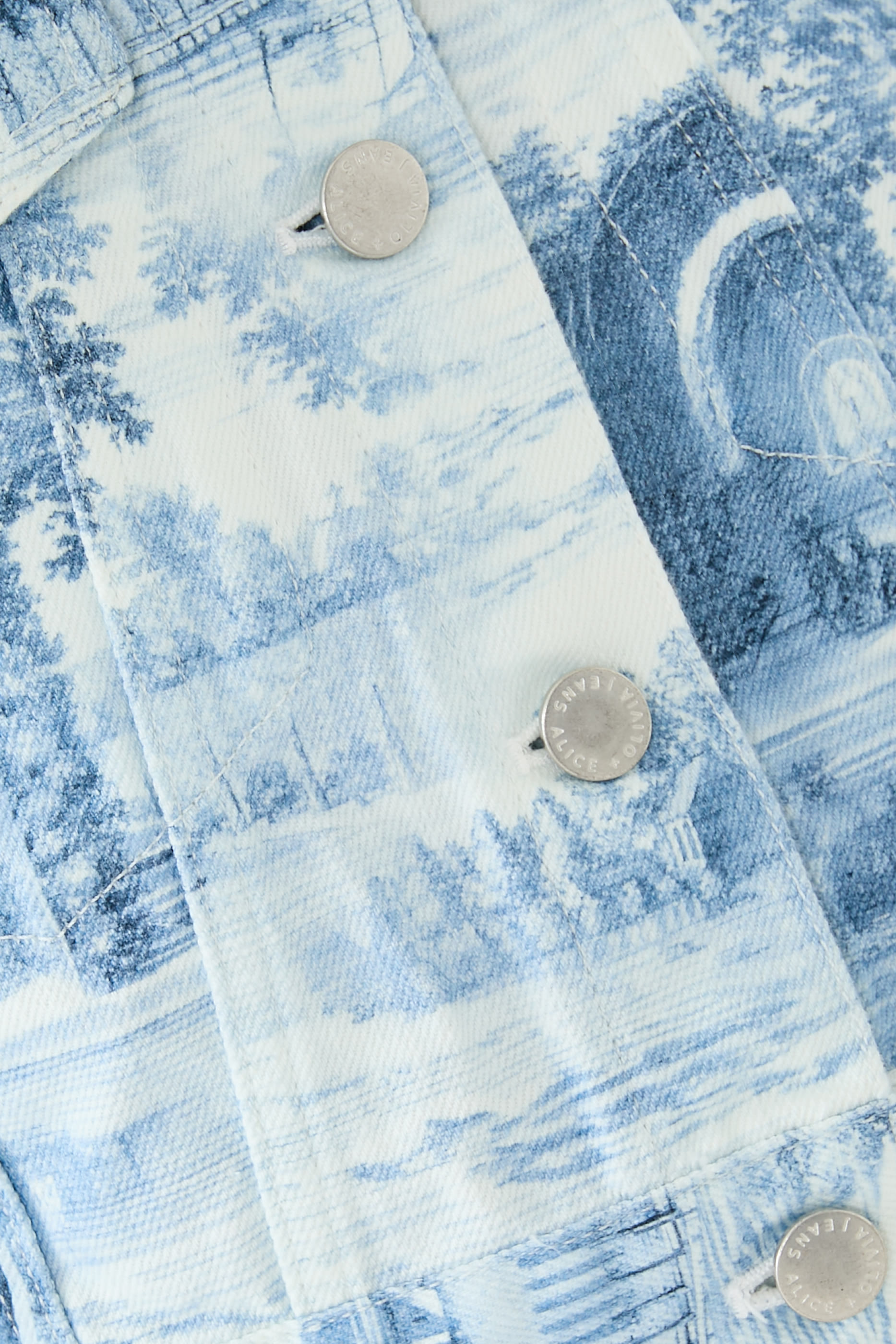 جاكيت كلوي بقصة مربعة قصيرة