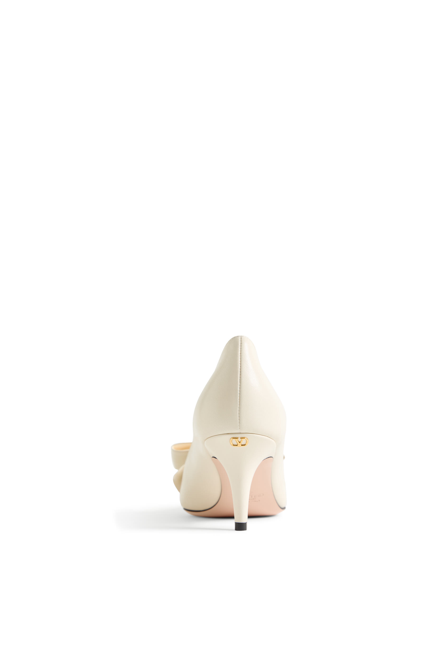  حذاء كلاسيكي بوو 100