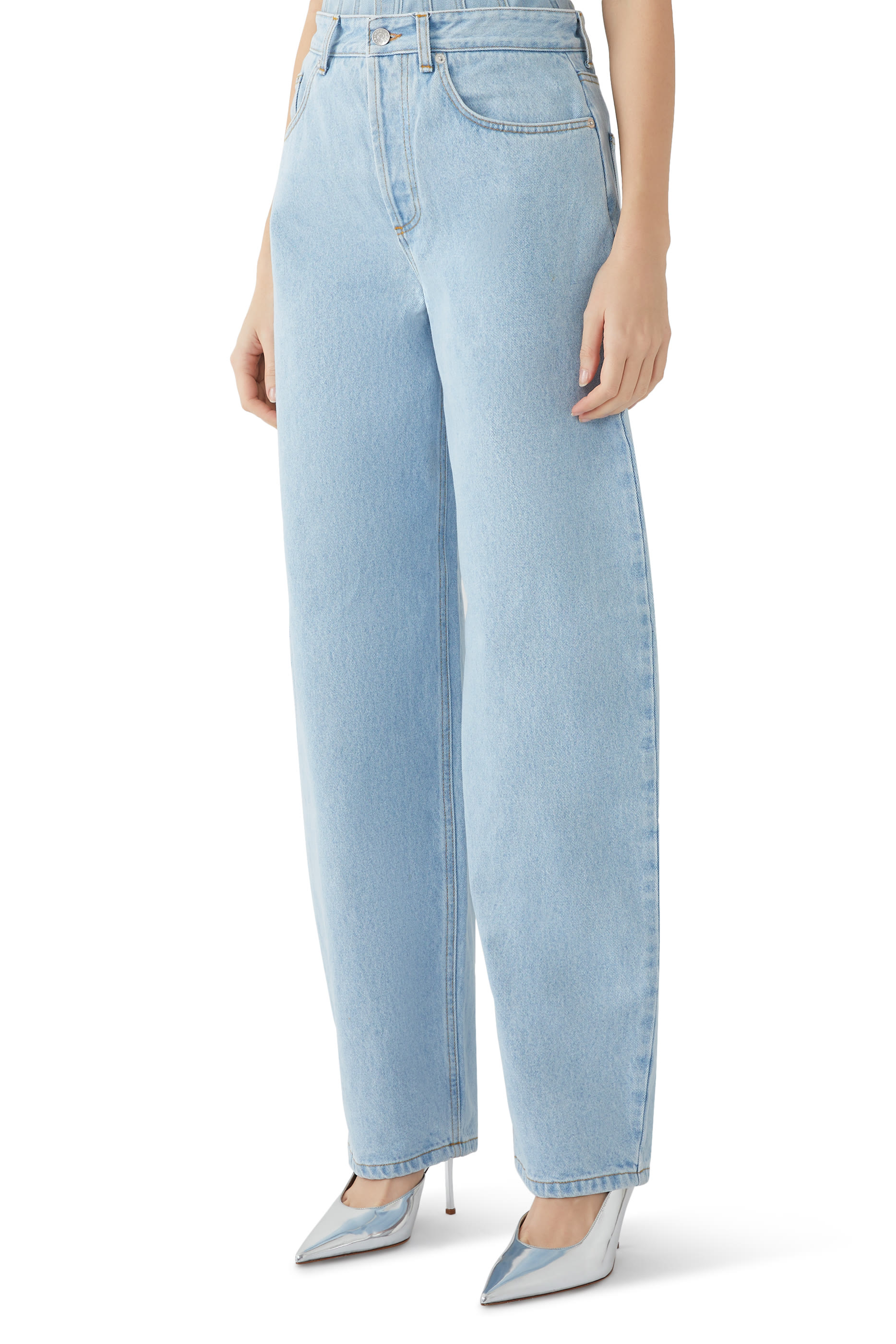 بنطال جينز بقصة ساق واسعة برباط