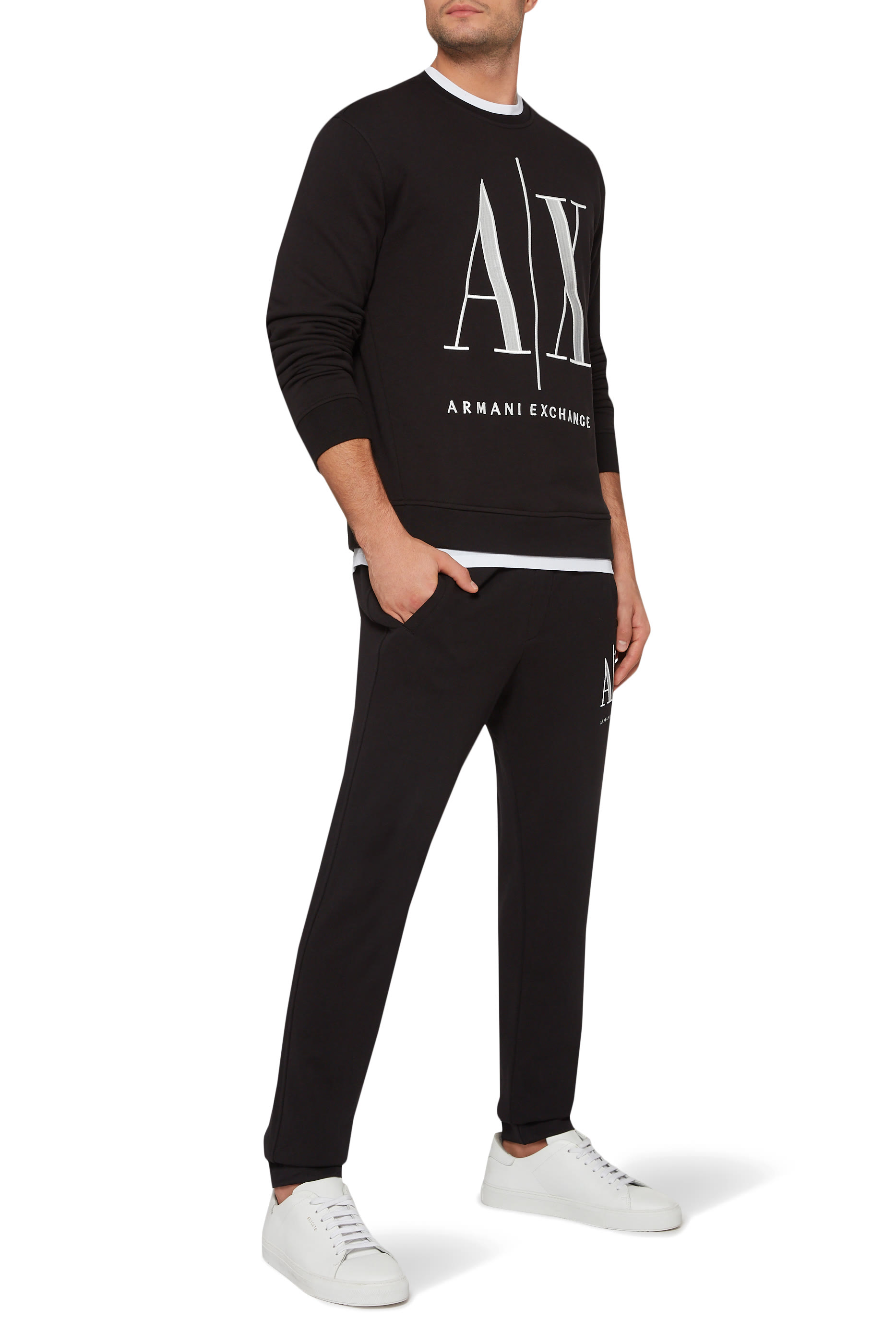 سويت شيرت بطبعة شعار الماركة