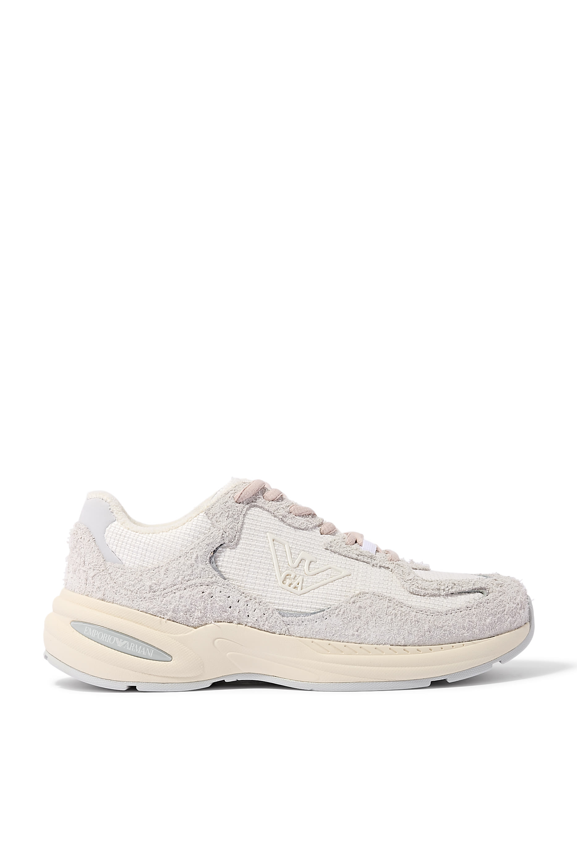 سنيكرز بشعار الماركة شمواه وقماش شبكي