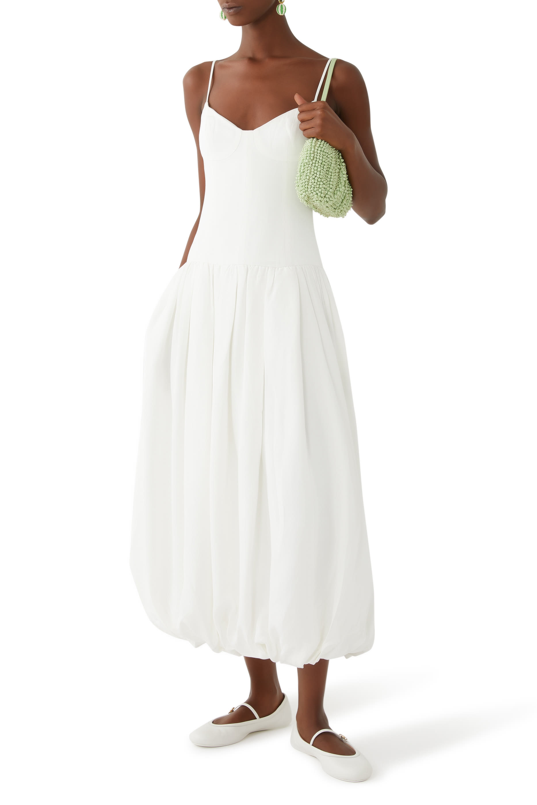 فستان فينتو متوسط الطول بصدرية بنمط مشد وتنورة منفوخة