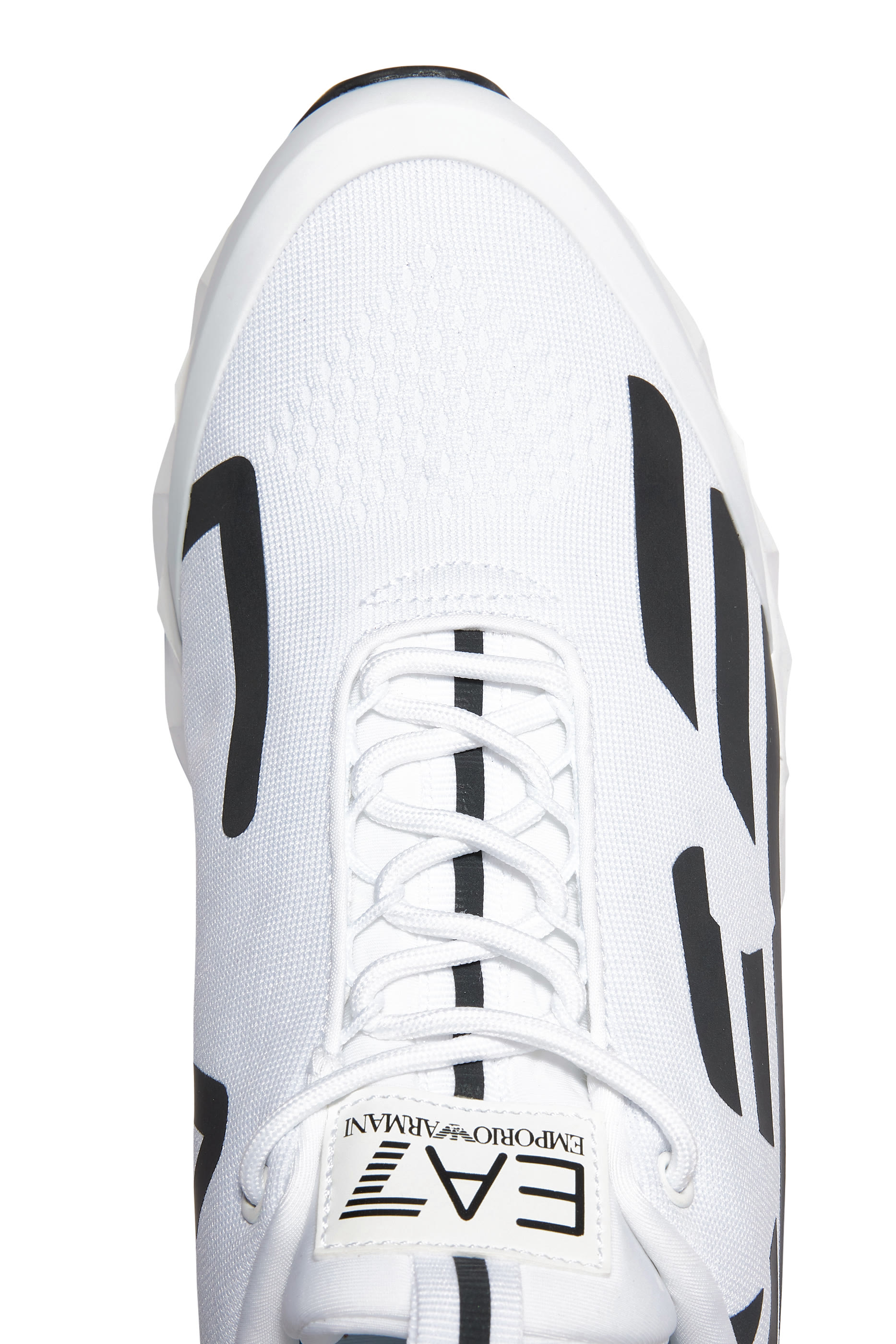 سنيكرز  ألتميت سي2 كومبات بشعار الماركة