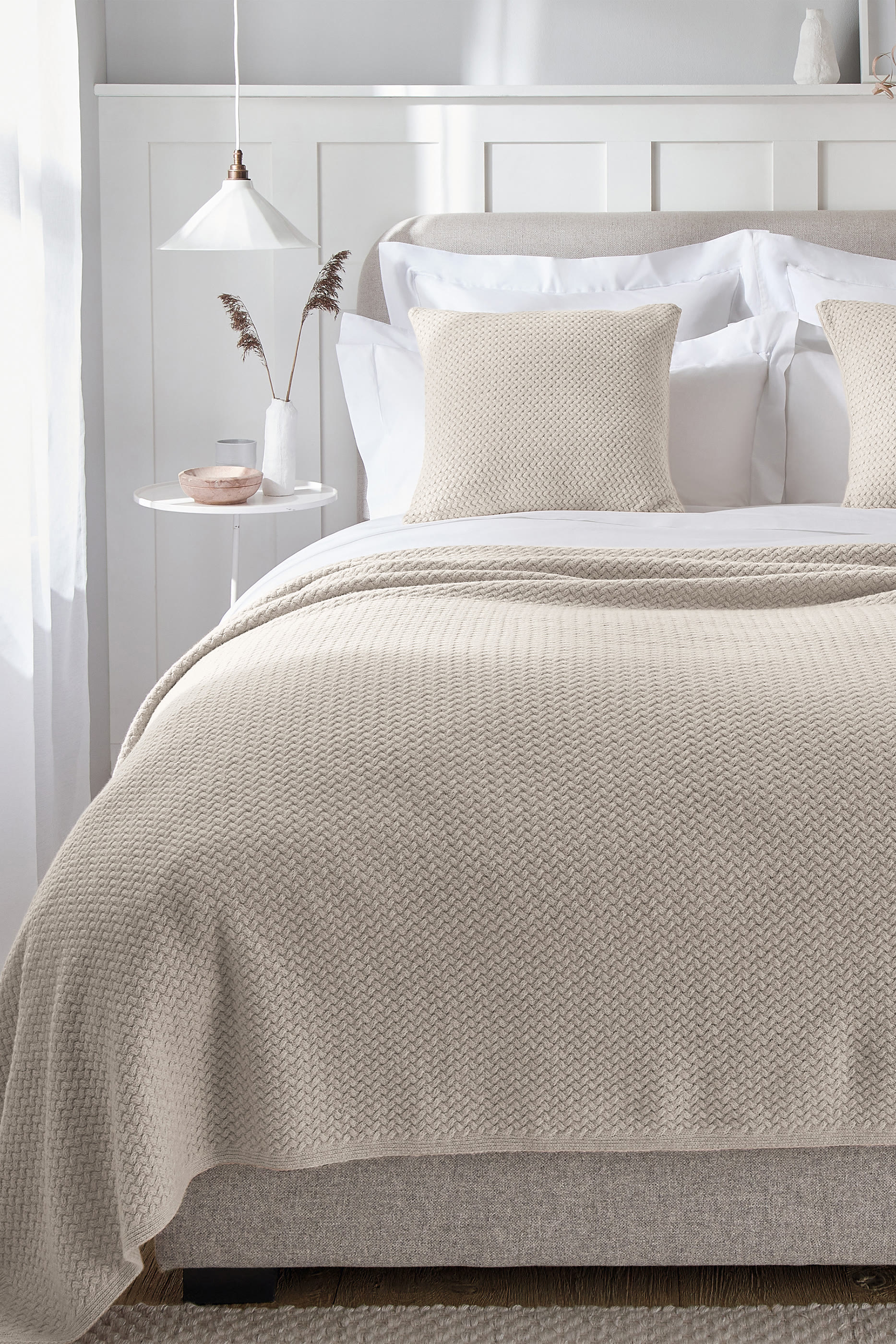 غطاء وسادة مانون