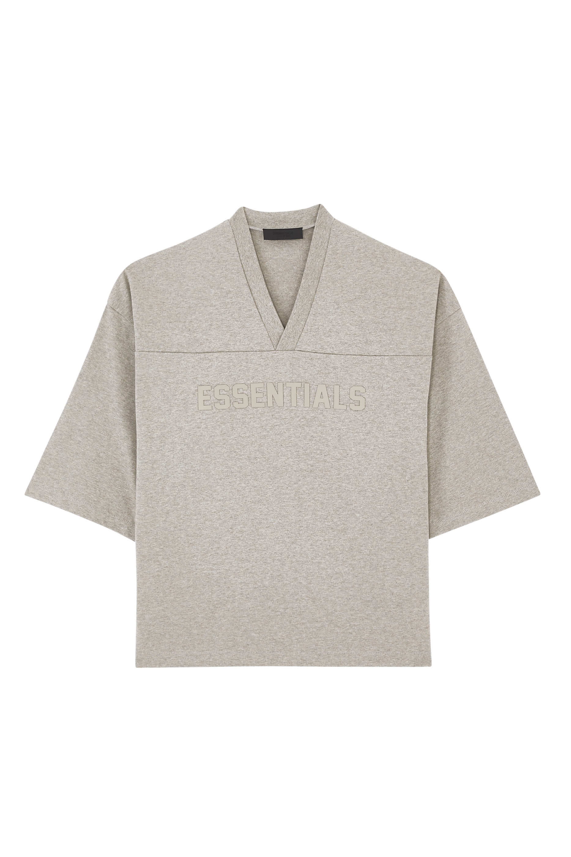 تيشيرت كرة قدم بشعار اسنشالز