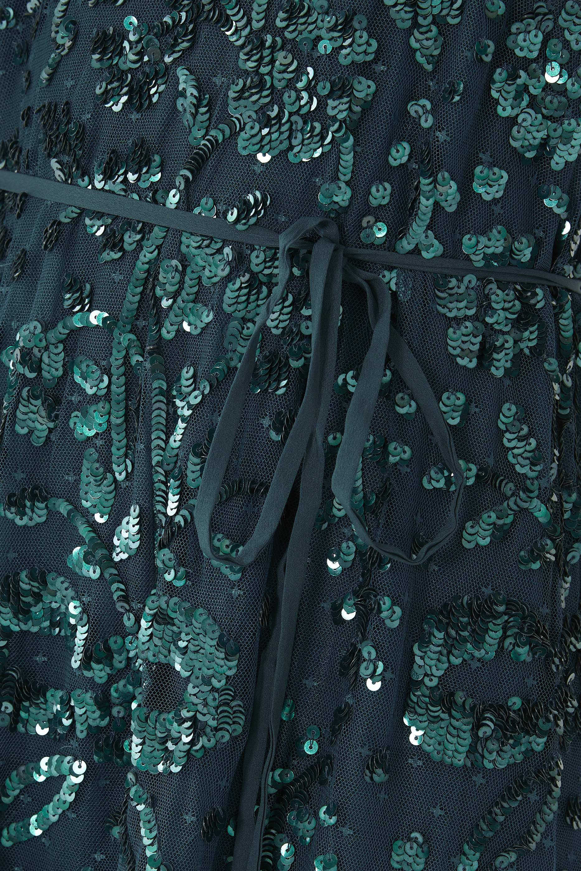 فستان سهرة سيليا قصير بأكمام طويلة