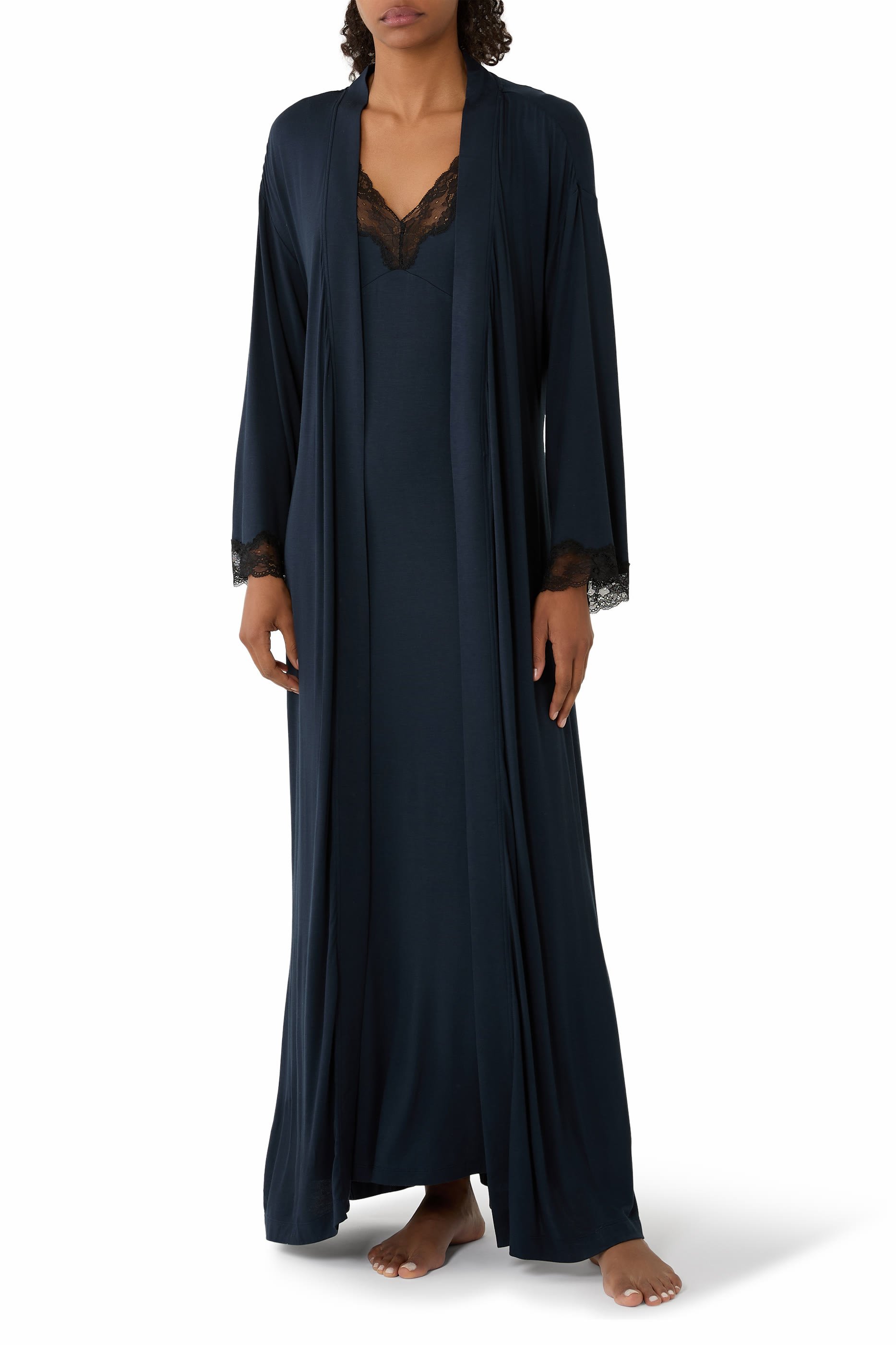  فستان نوم طويل بتفاصيل دانتيل جيرسيه