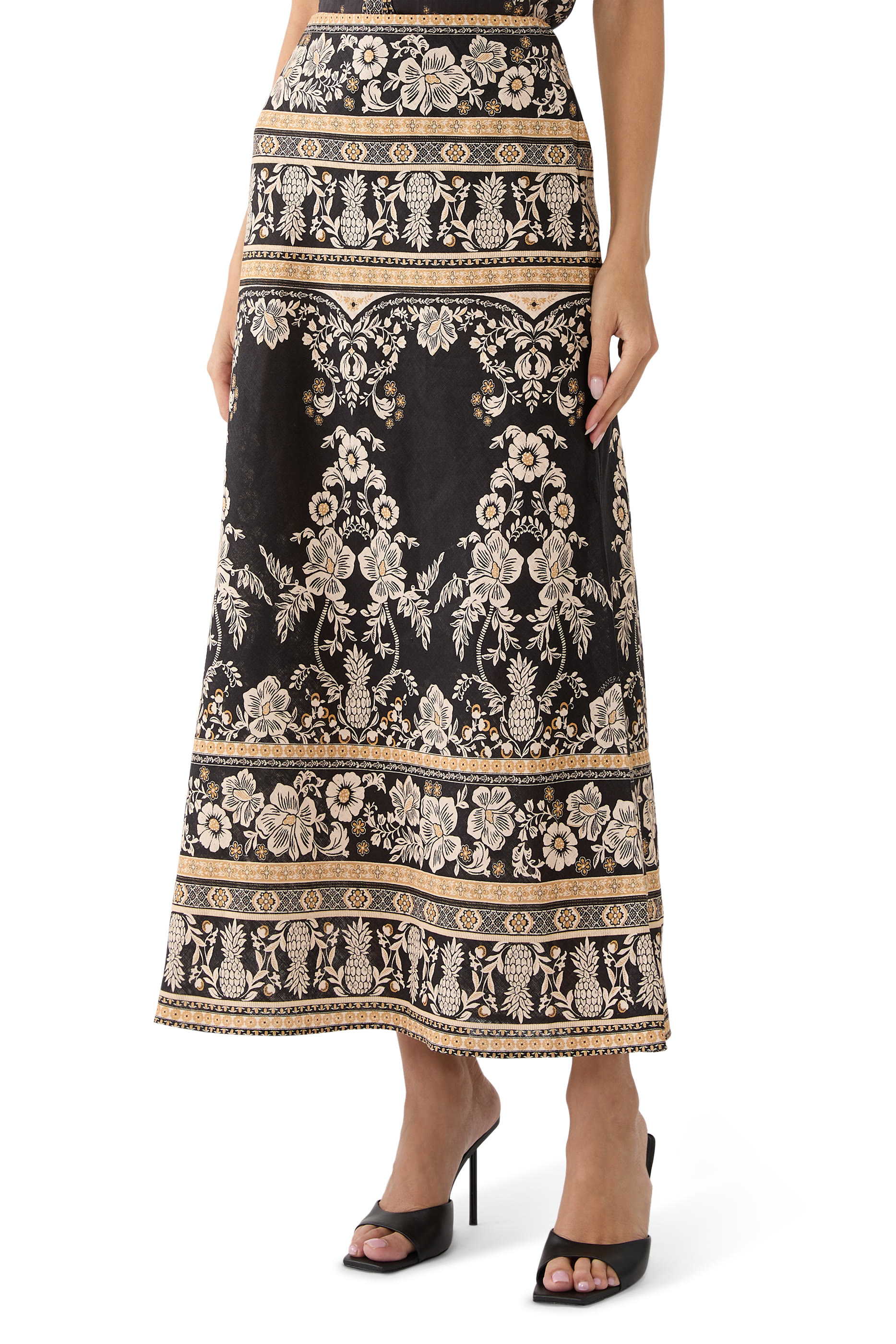 قميص بالنس بياس