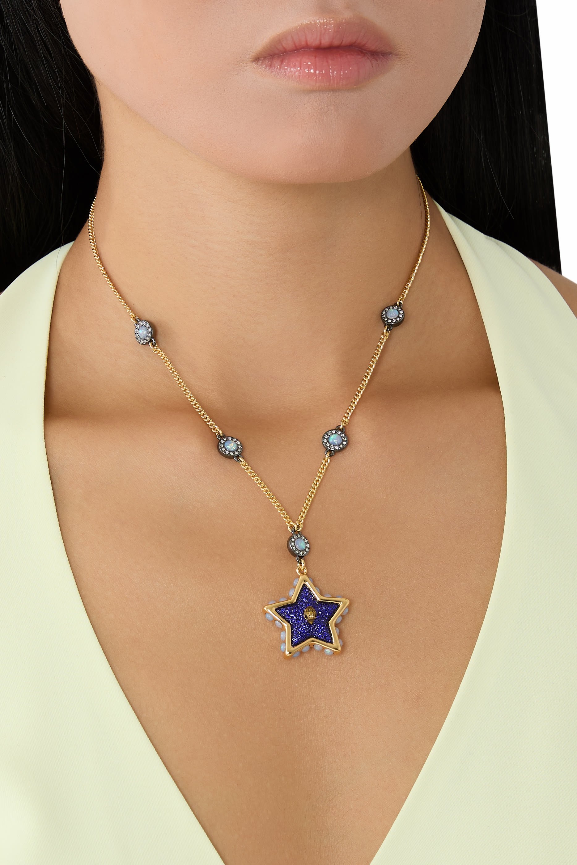 قلادة بدلاية بتصميم نجمة بأحجار