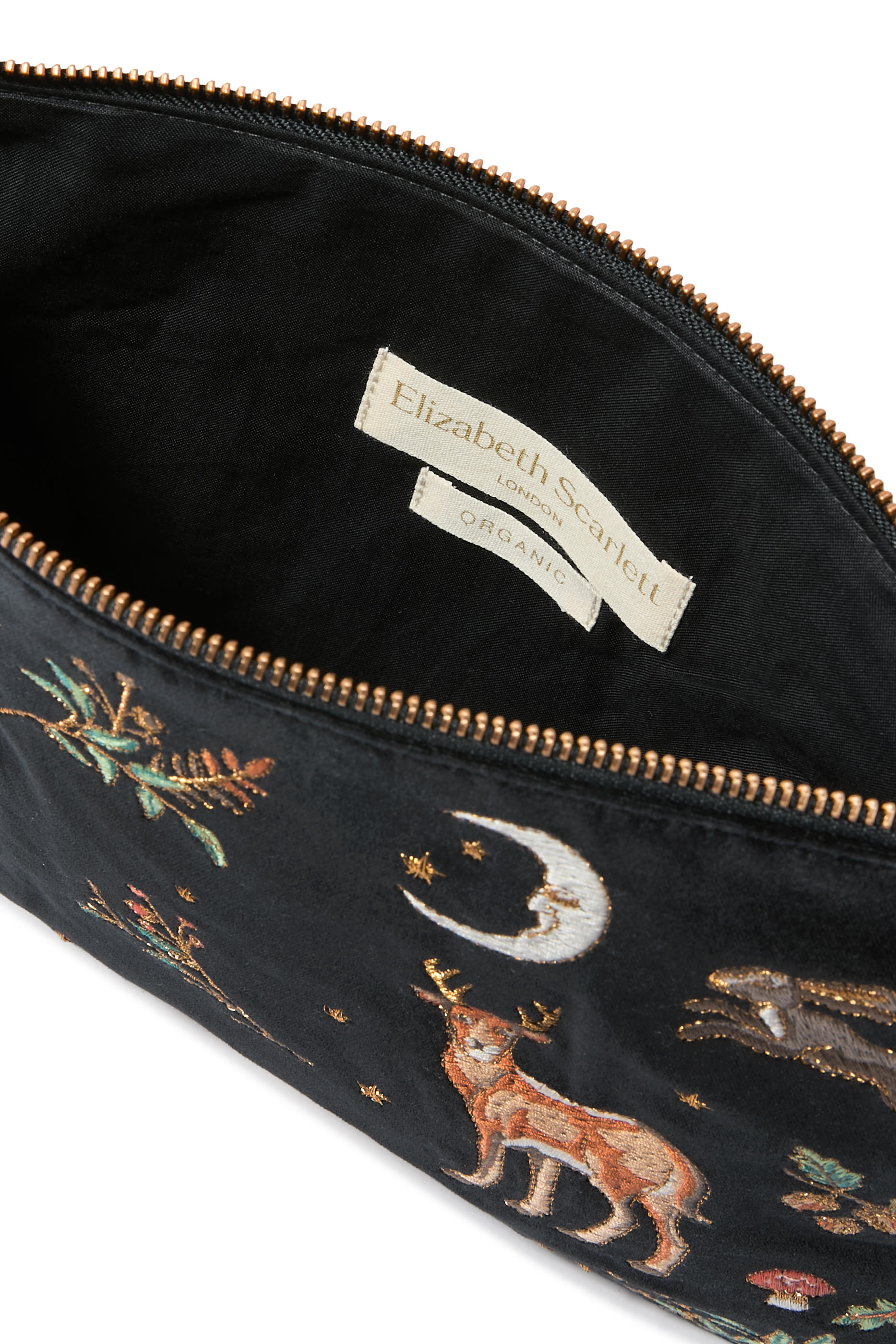 حقيبة مستحضرات عناية شخصية انشنتد وودلاند