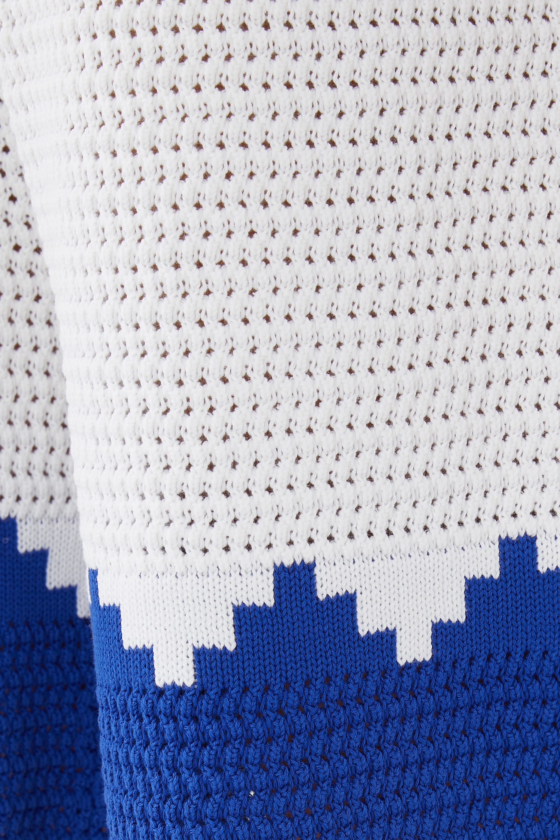 شورت نسيج كروشيه بشعار الماركة