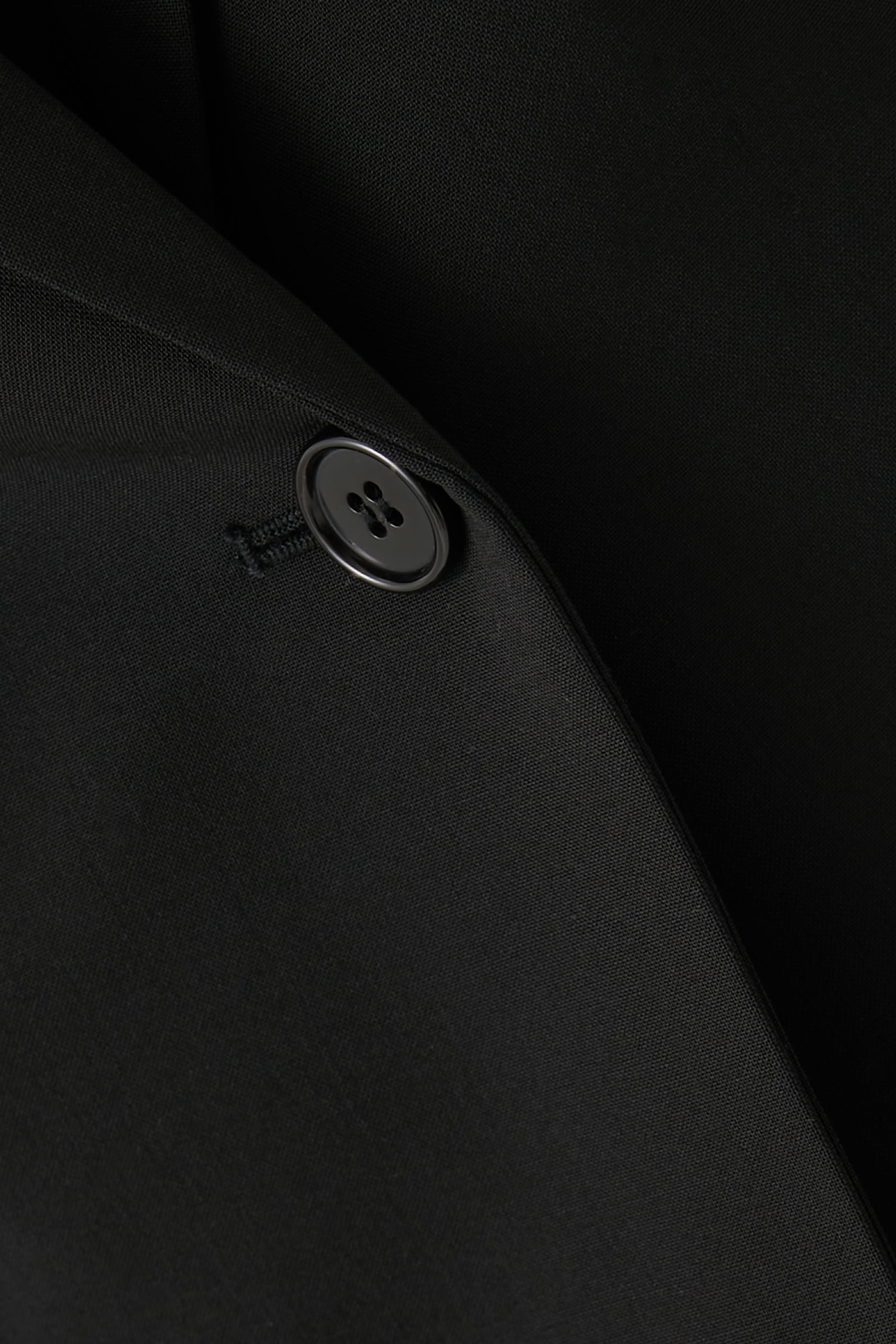 بليزر بقصة ضيقة