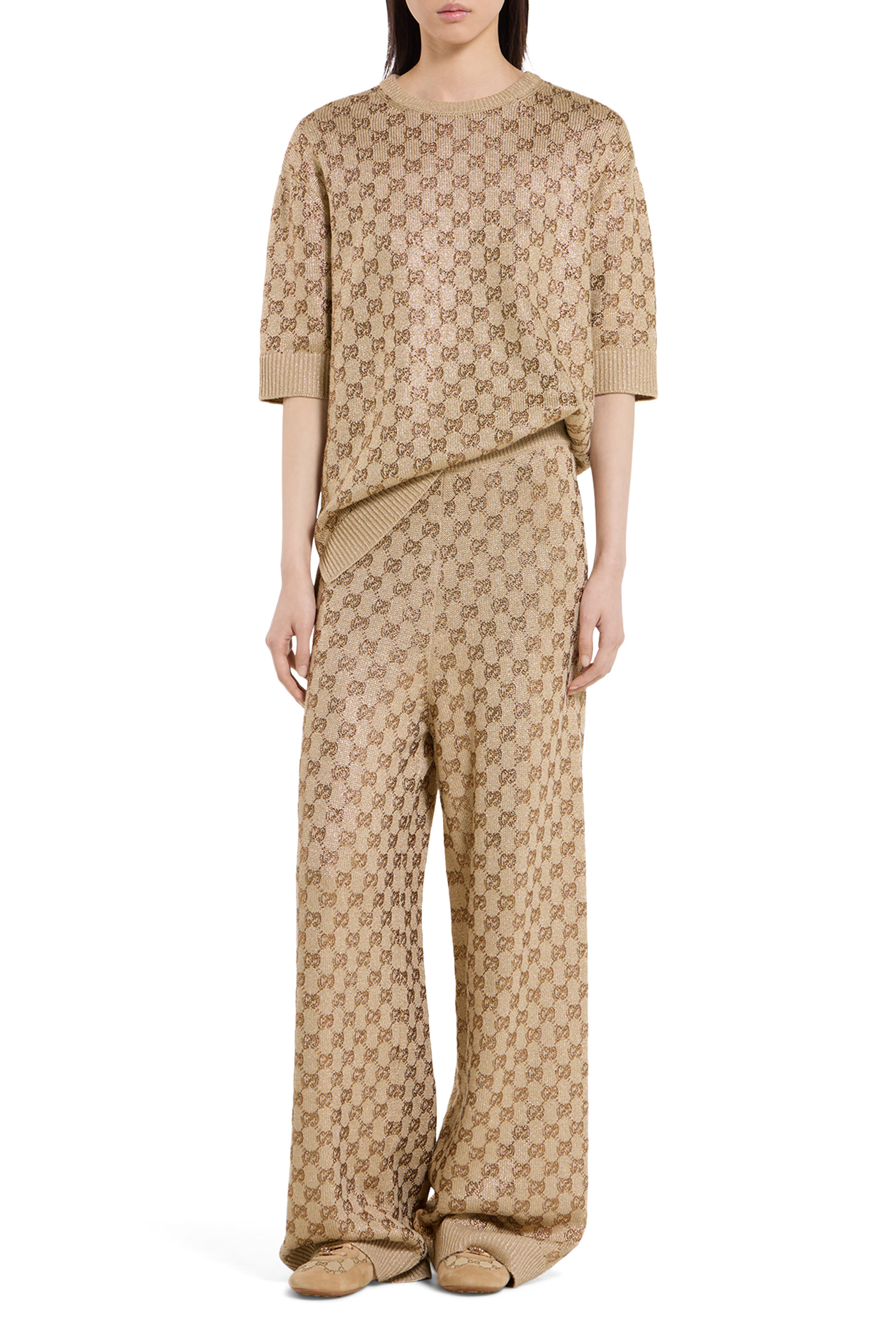 بنطال ليجر بنقشة شعار حرفي الماركة مرصع بالكريستال بالكامل 