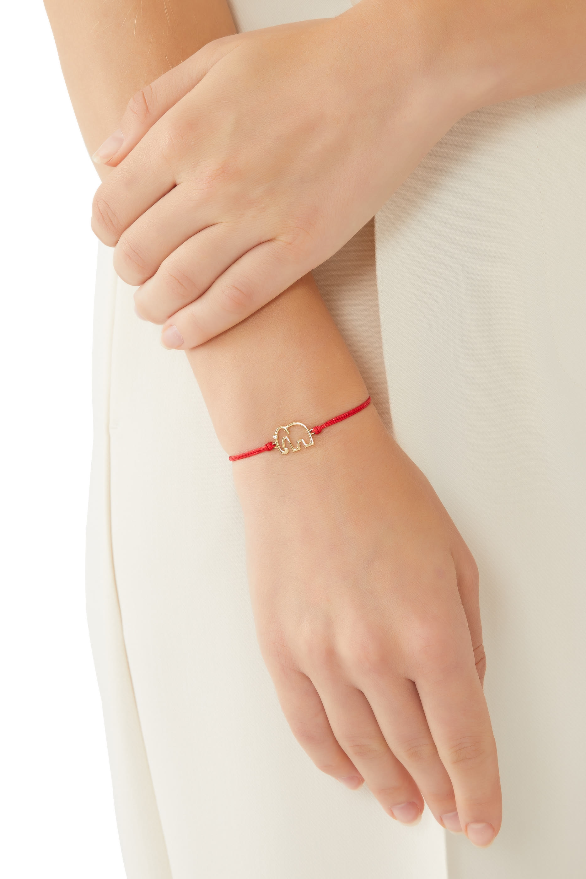 سوار بخيط بحلية فيل مرصعة بالماس ذهب أصفر عيار 9