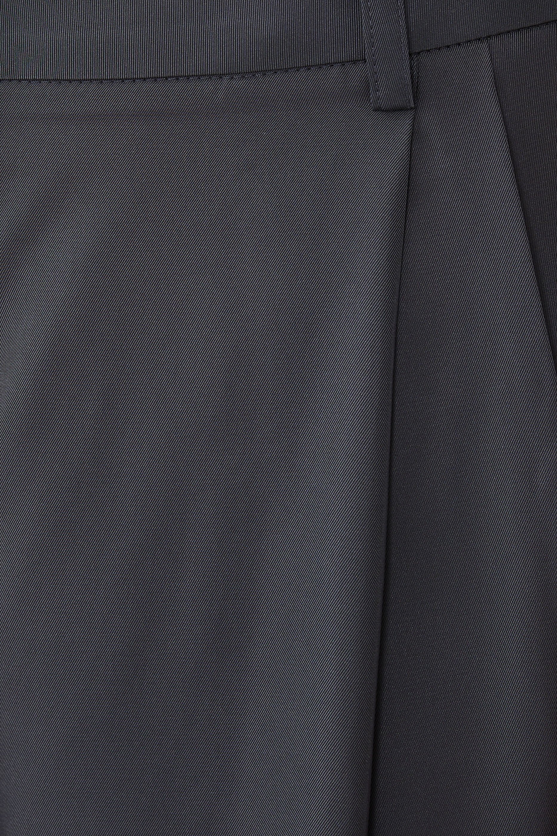 بنطال مارفا بطيات