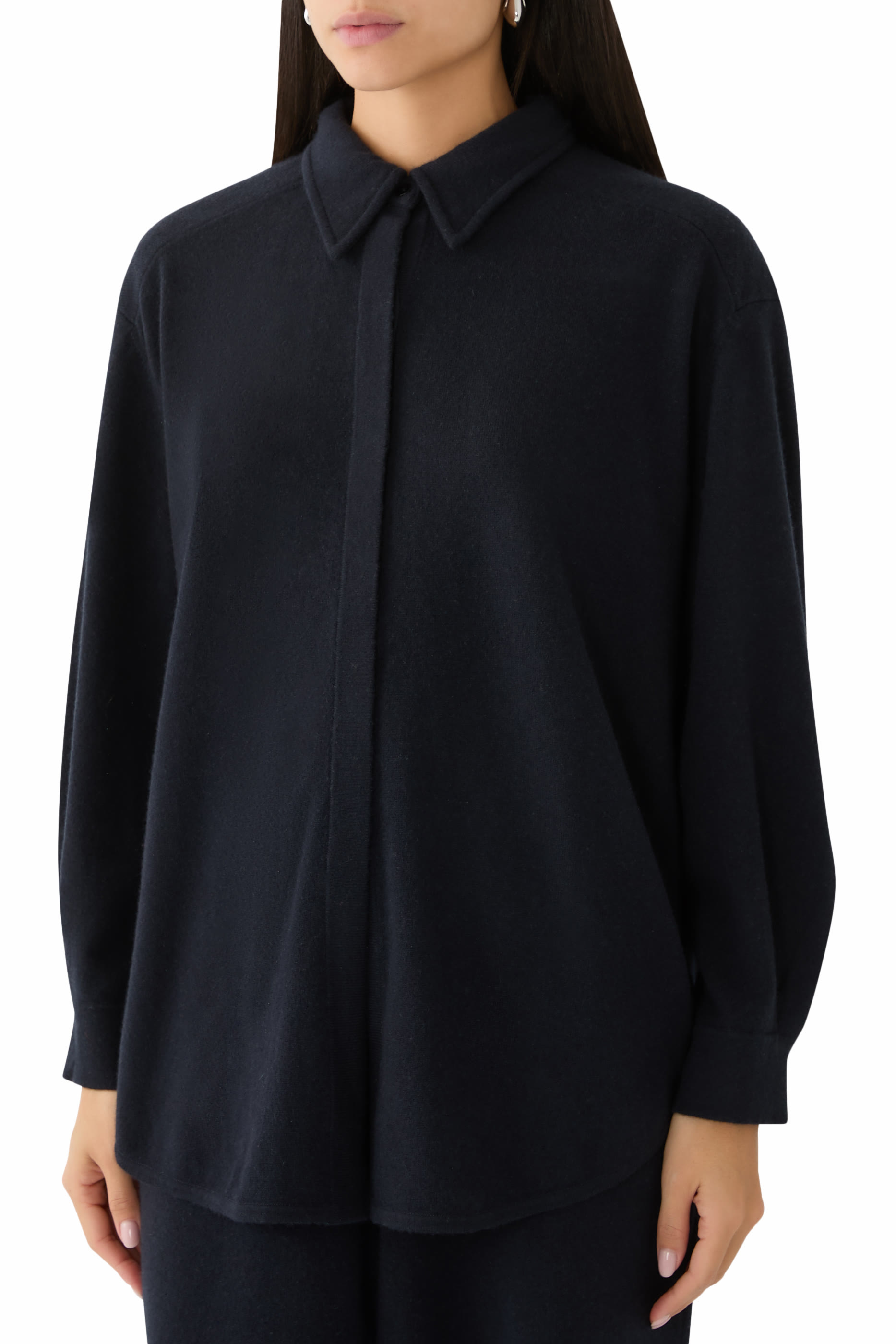 قميص بوني بأزرار