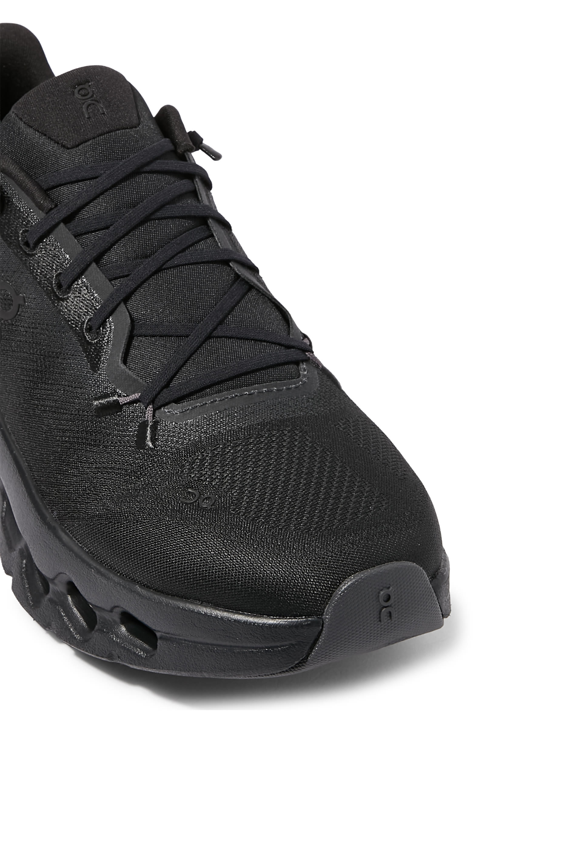 سنيكرز كلاودتيلت للنساء