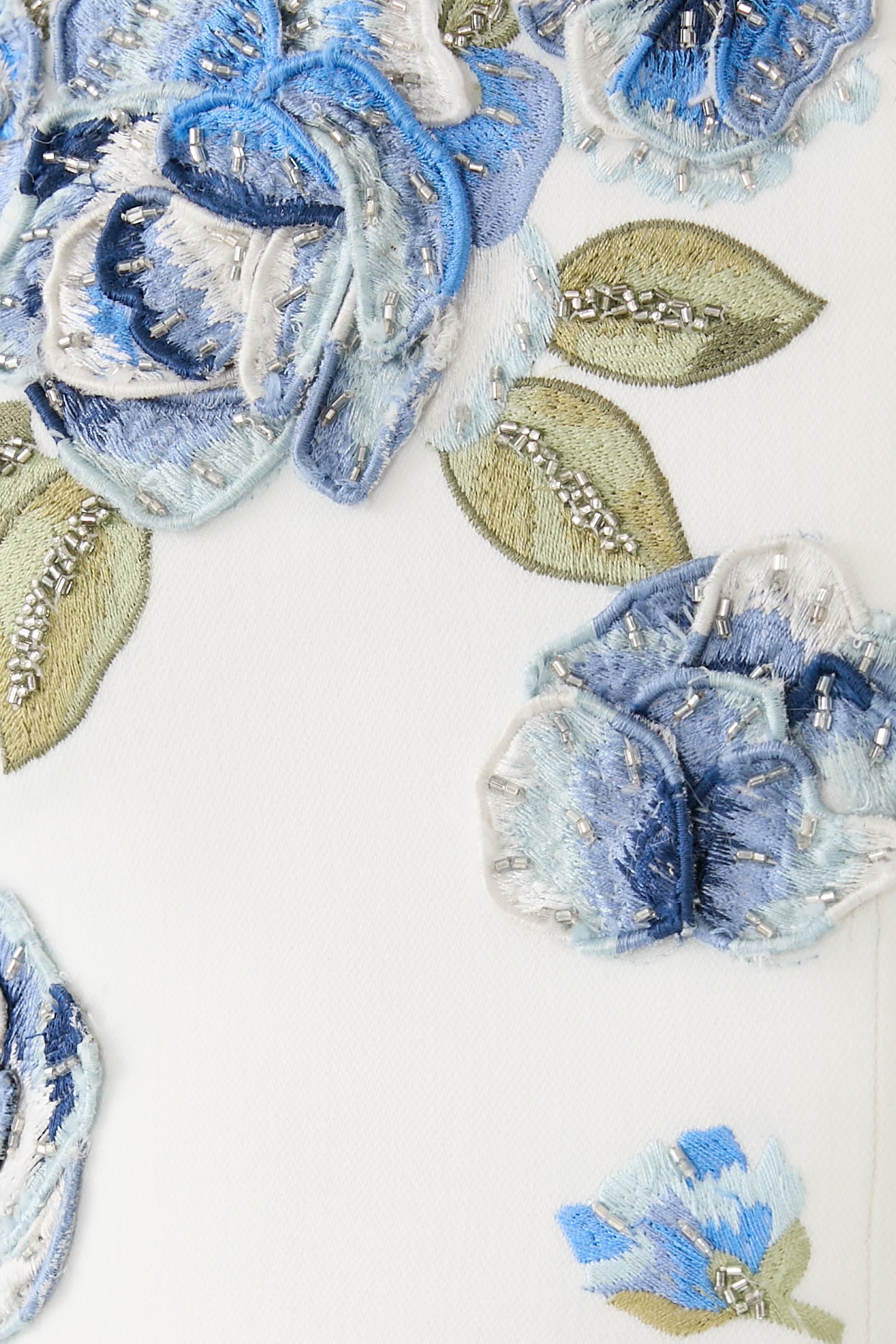 بلوزة سيسي بنقشة