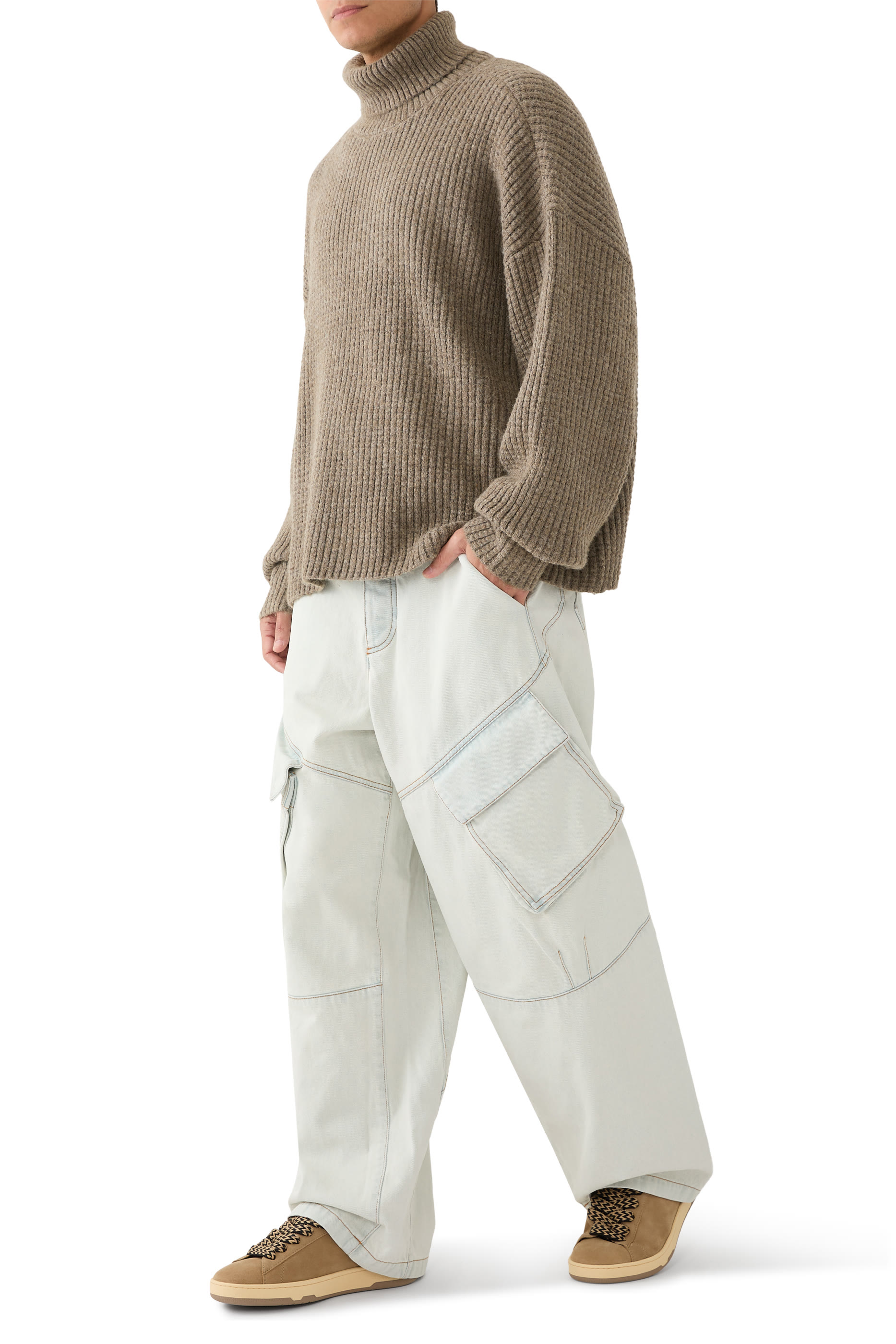 بنطال جينز كارجو بقصة واسعة