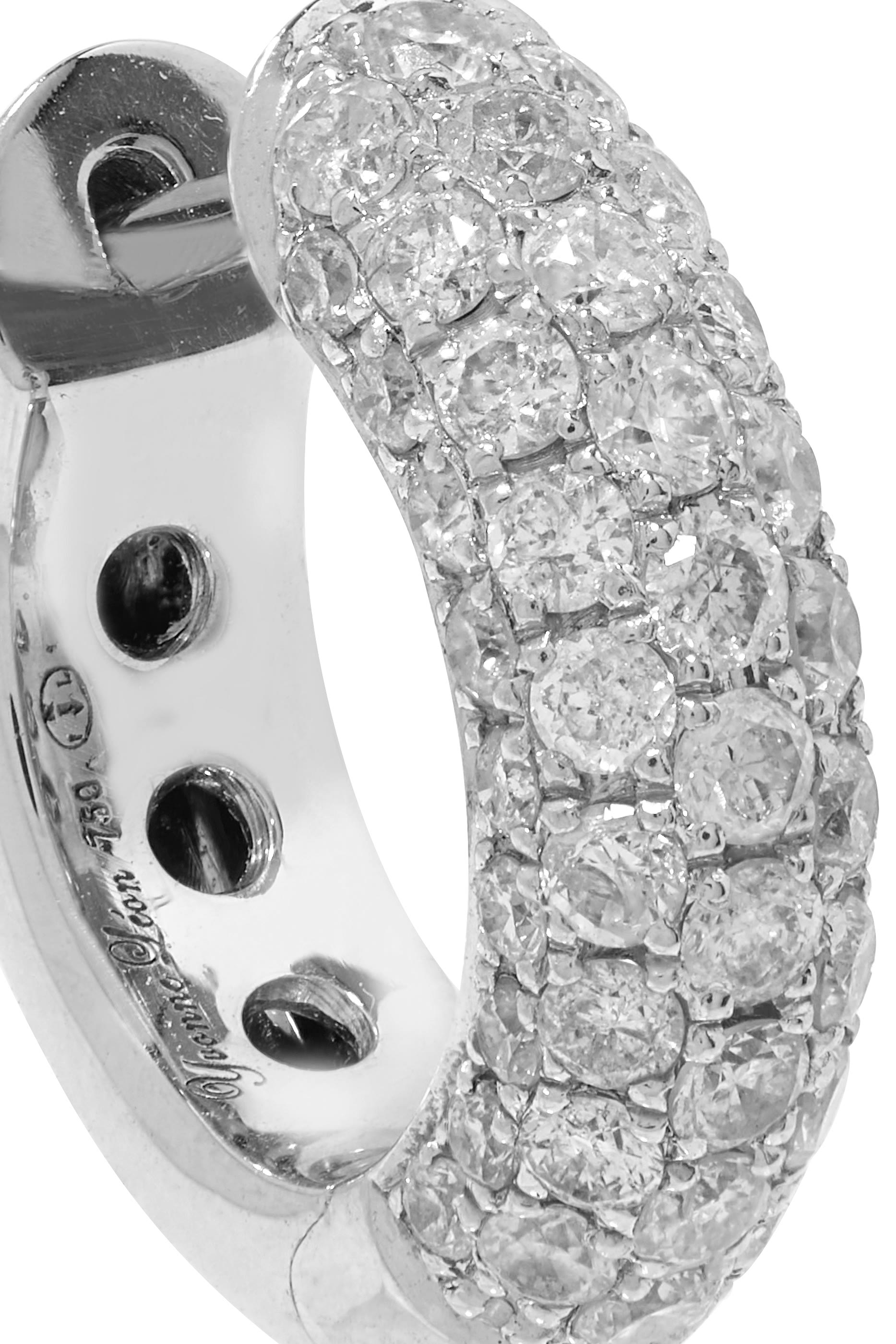 أقراط سميكة دائرية مرصعة بالماس ذهب أبيض عيار 18