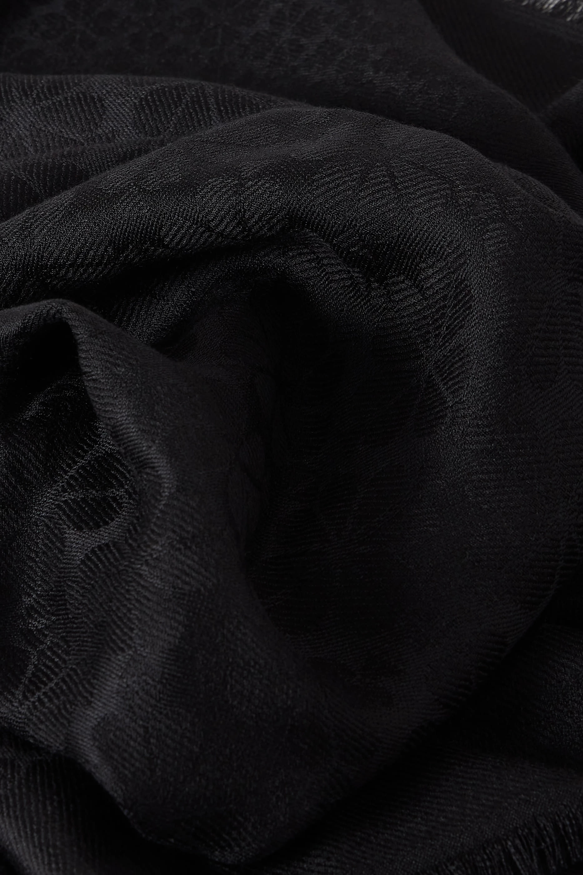 وشاح سبايد مزين بنقشة أزهار