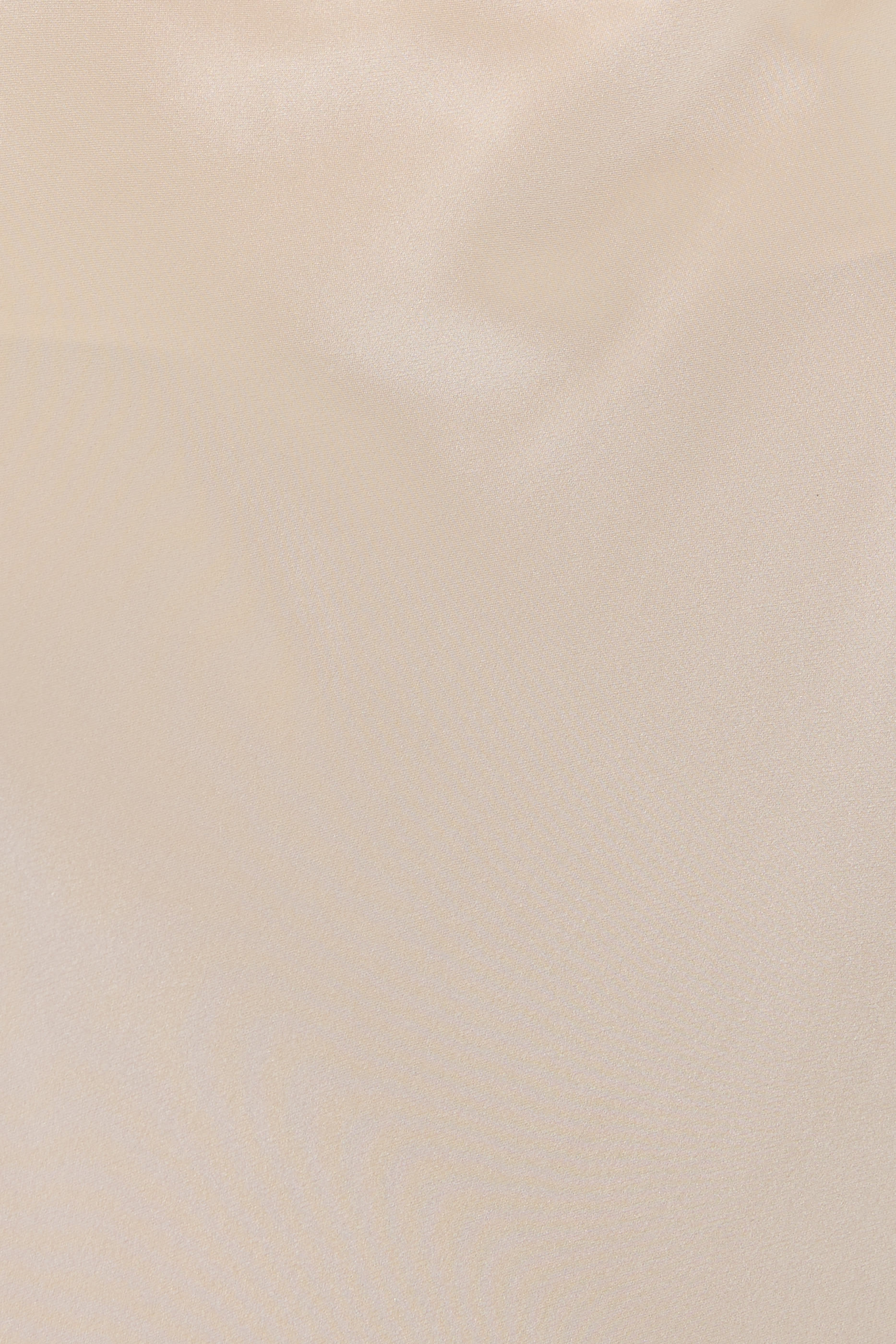 فستان نوم طويل بحمالات متقاطعة في الخلف حرير