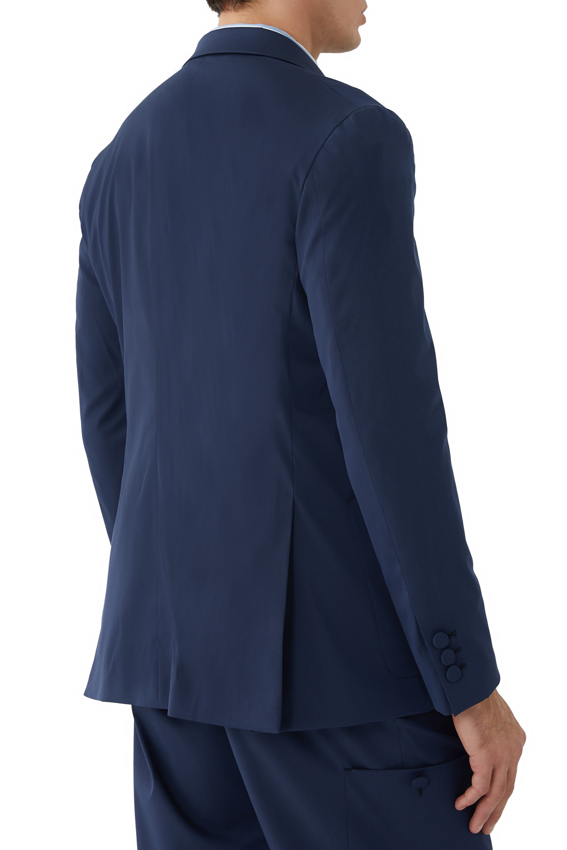 بليزر بجيوب وشعار الماركة