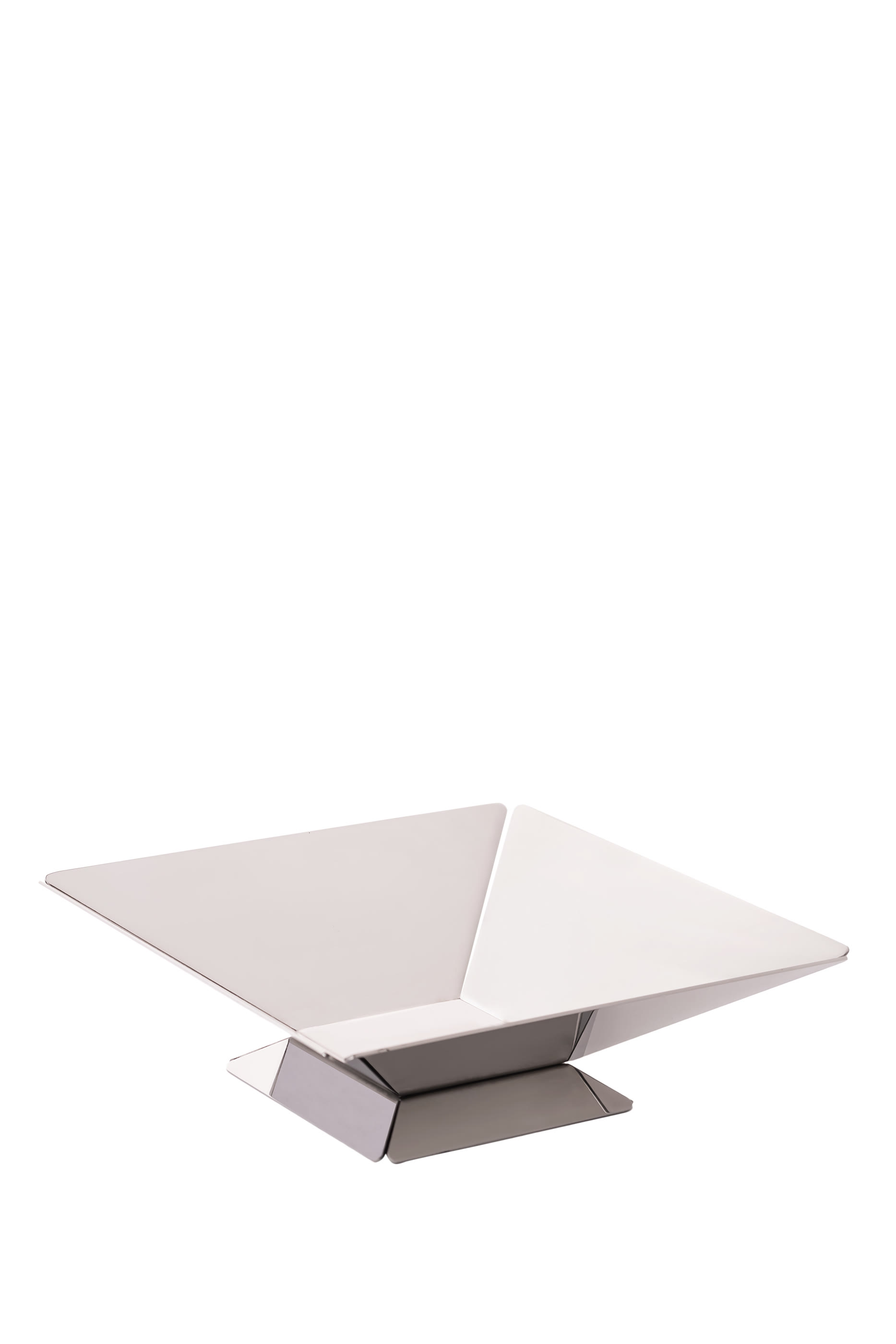 قطعة ديكور مطلية بالذهب