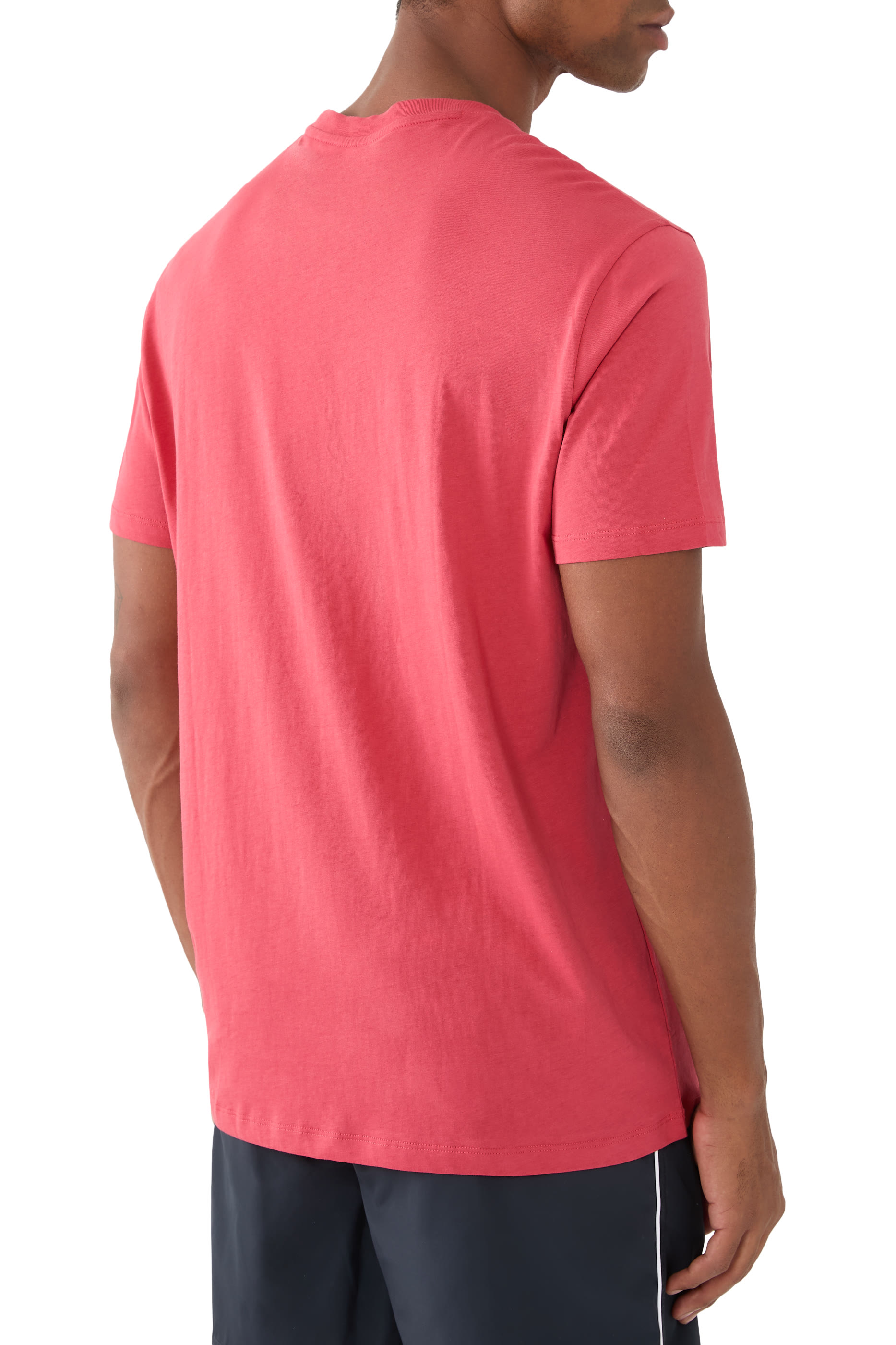 تيشيرت بشعار الماركة