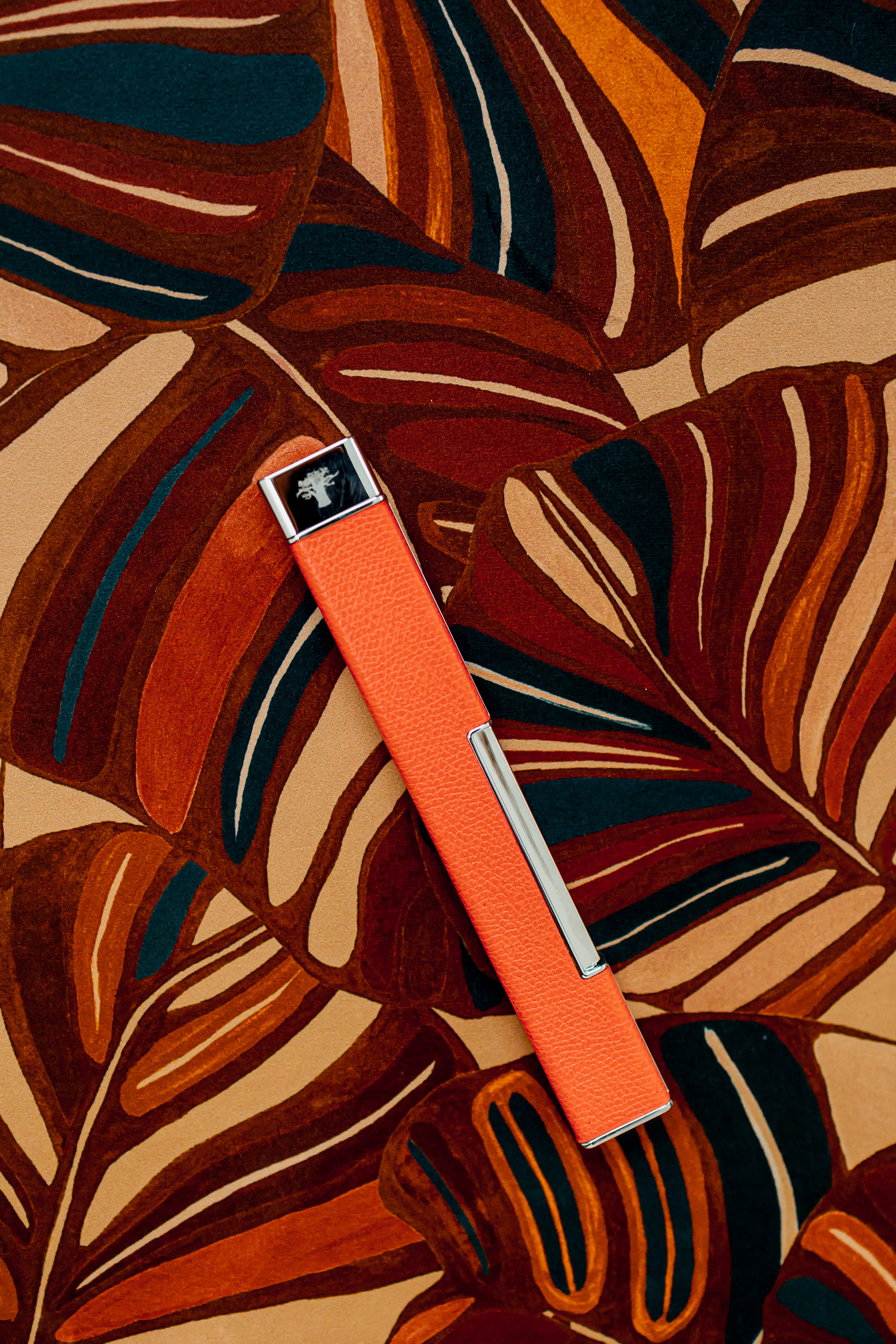 ولاعة غرين باللون البرتقالي