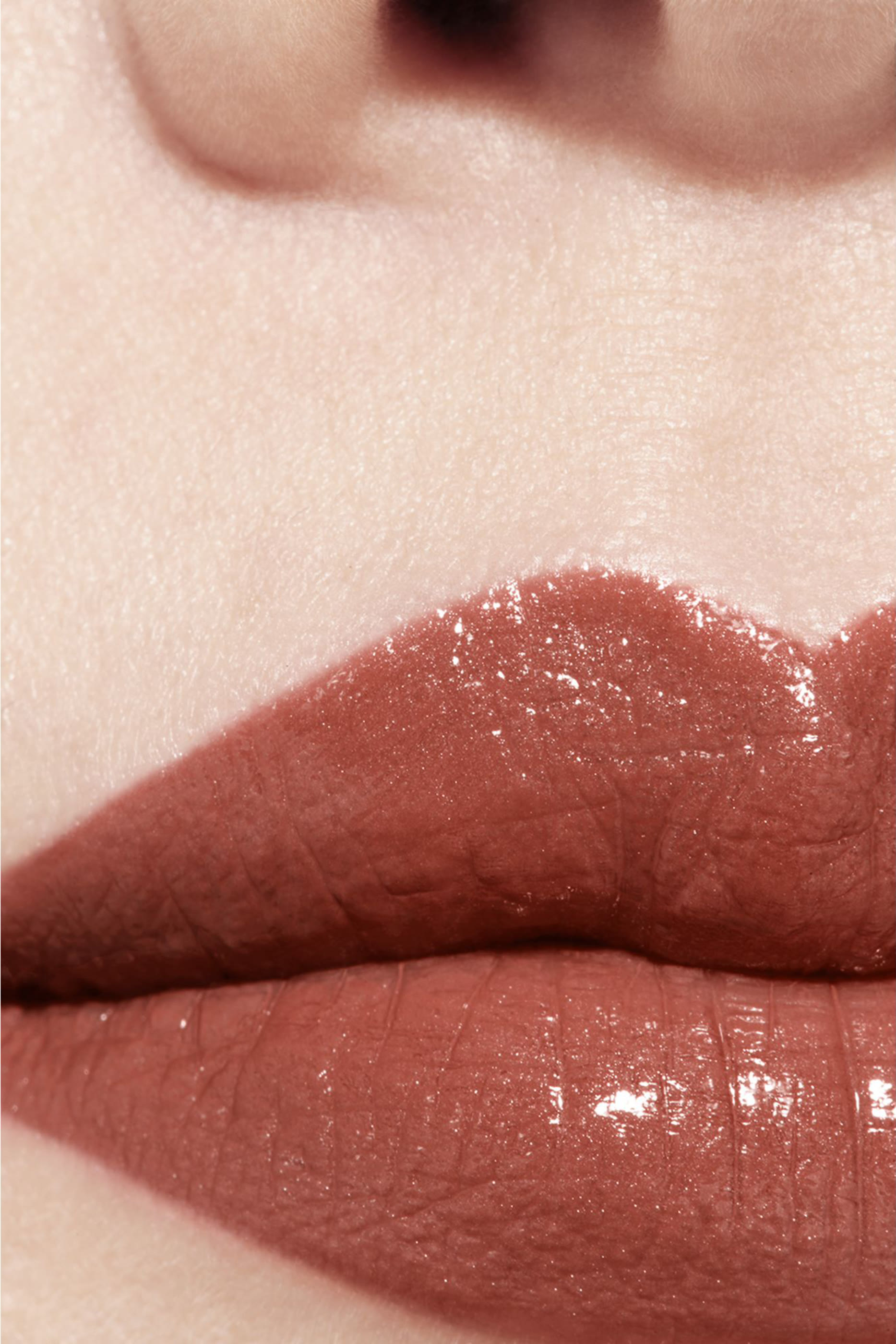 أحمر شفاه لامع Rouge Coco يدوم طويلا