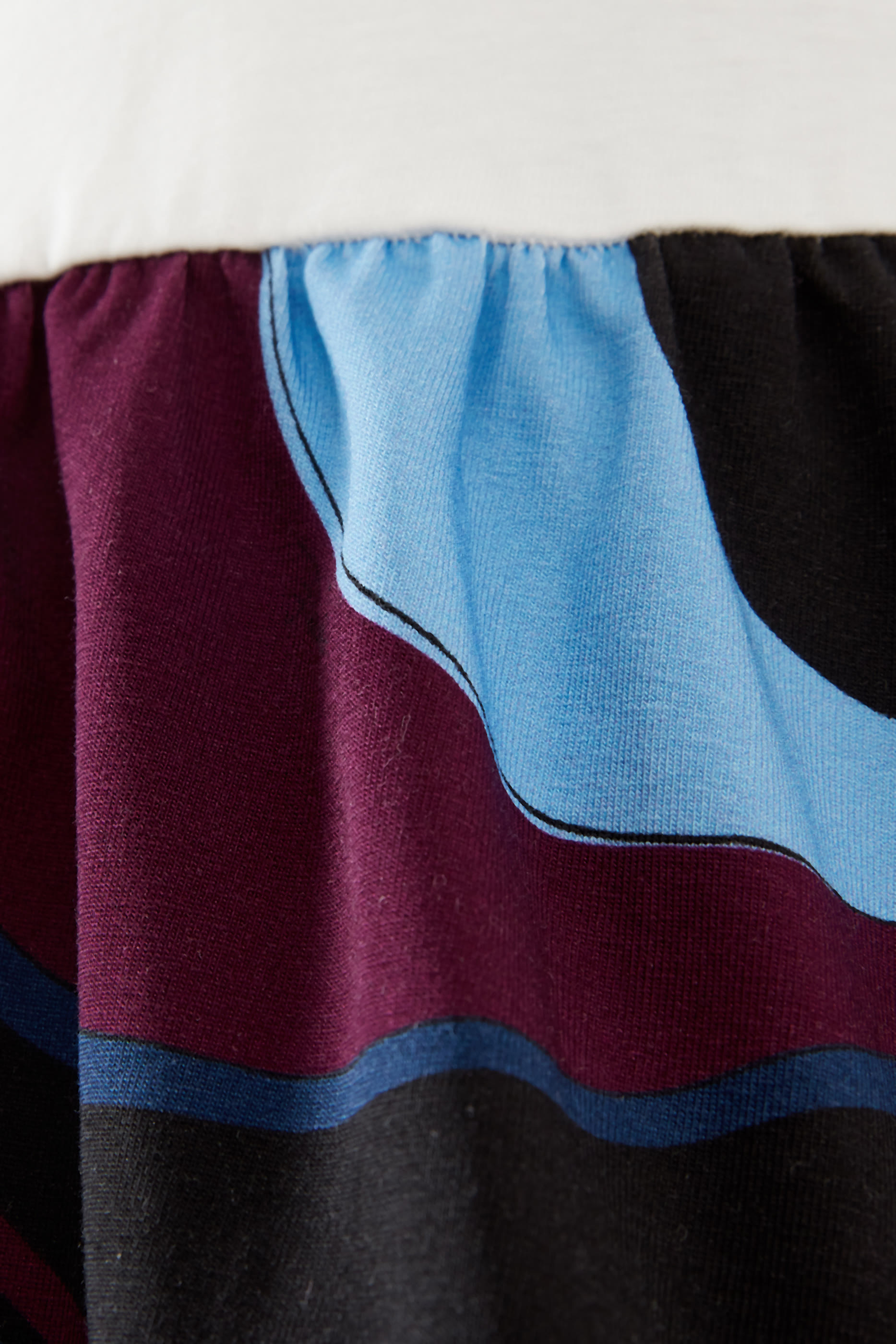 فستان بطبعات اوند تجريدية للأطفال