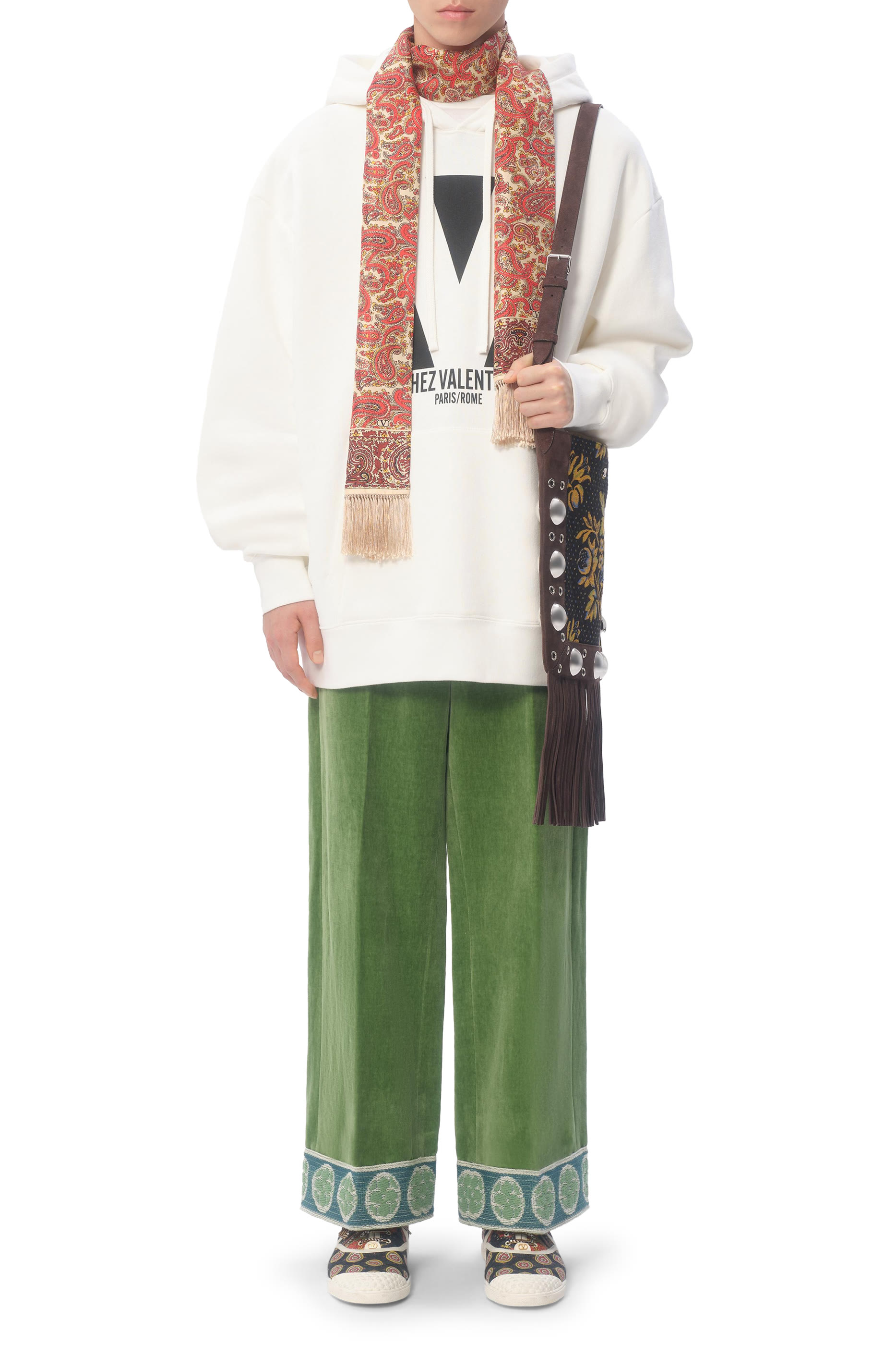 سويت شيرت بغطاء للرأس وطبعة شعار الماركة