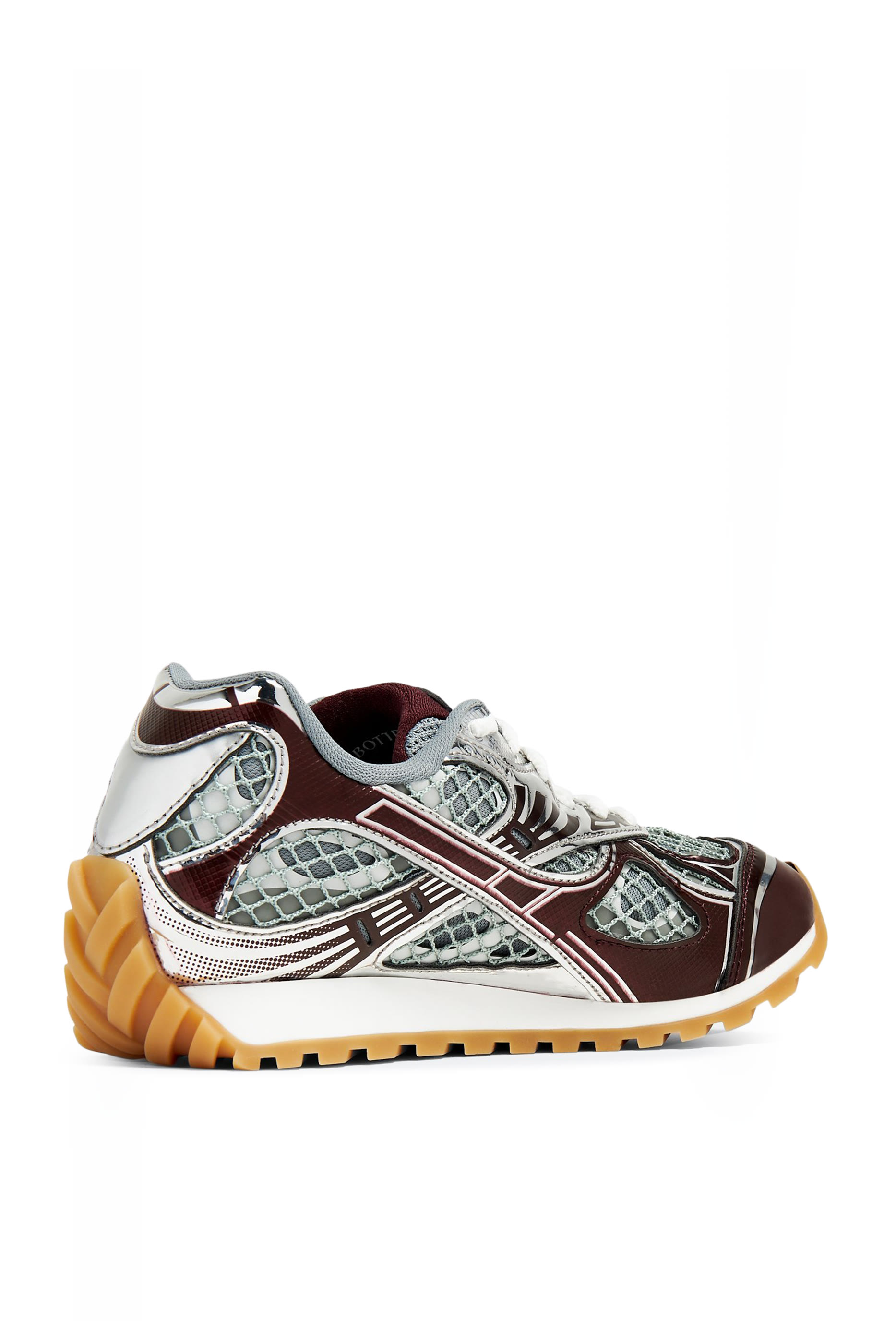 سنيكرز اوربيت