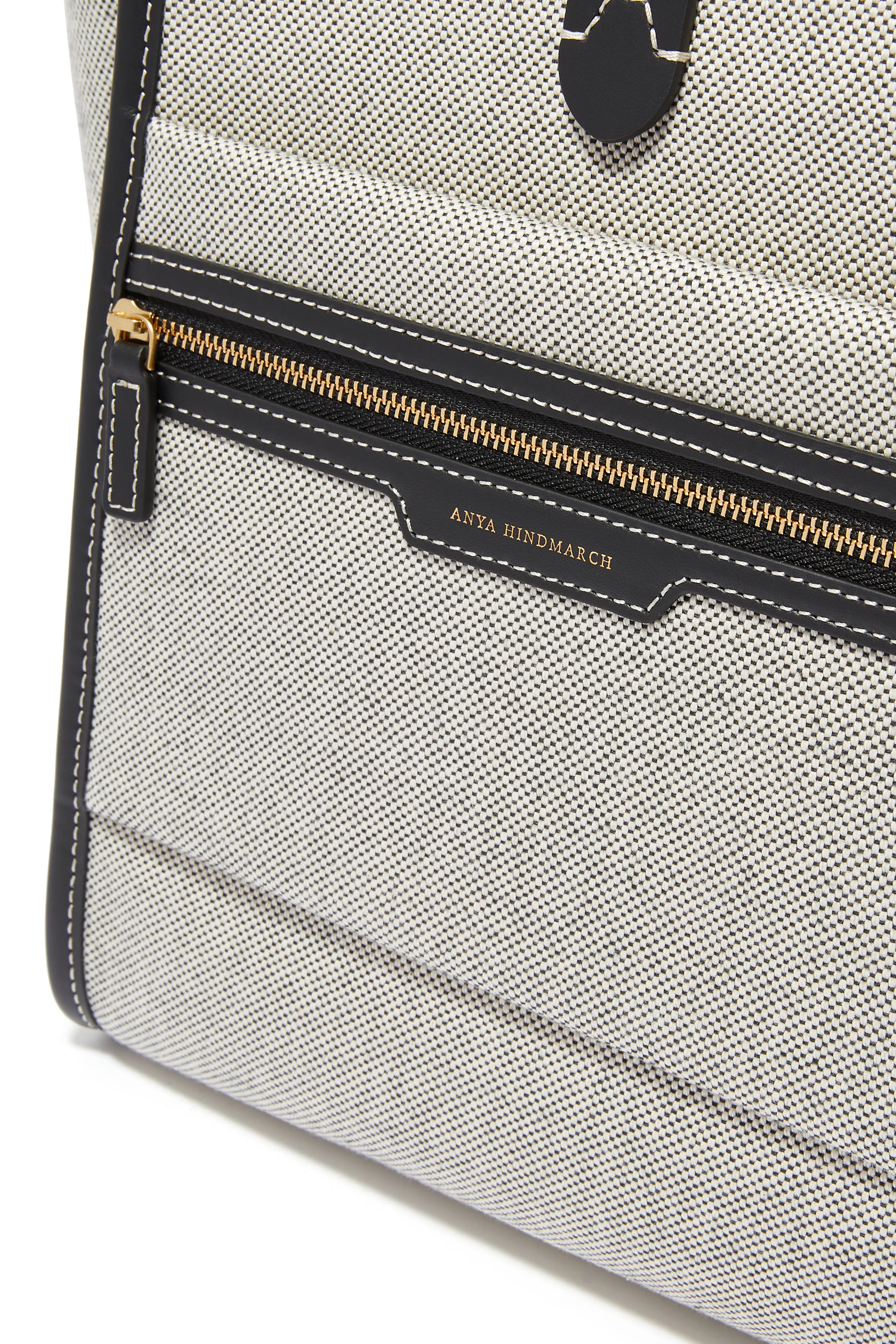 حقيبة يد بجيوب