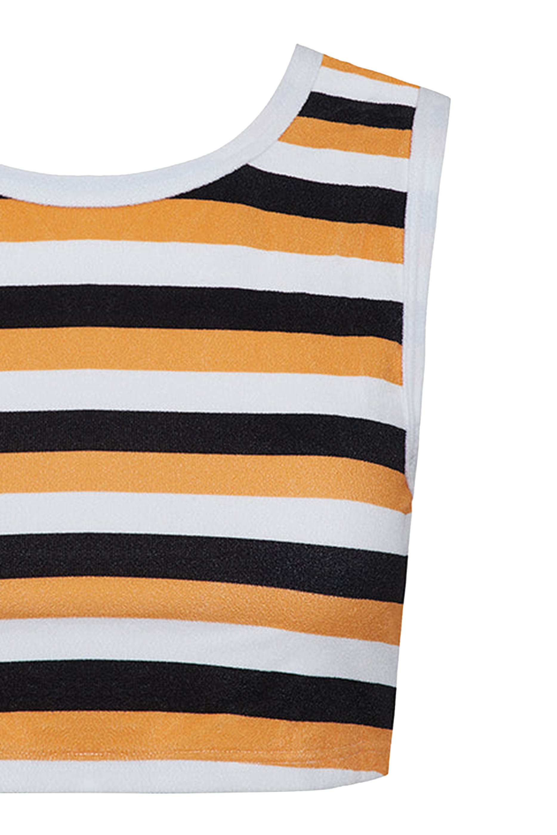 بلوزة سي ماسل بلا أكمام