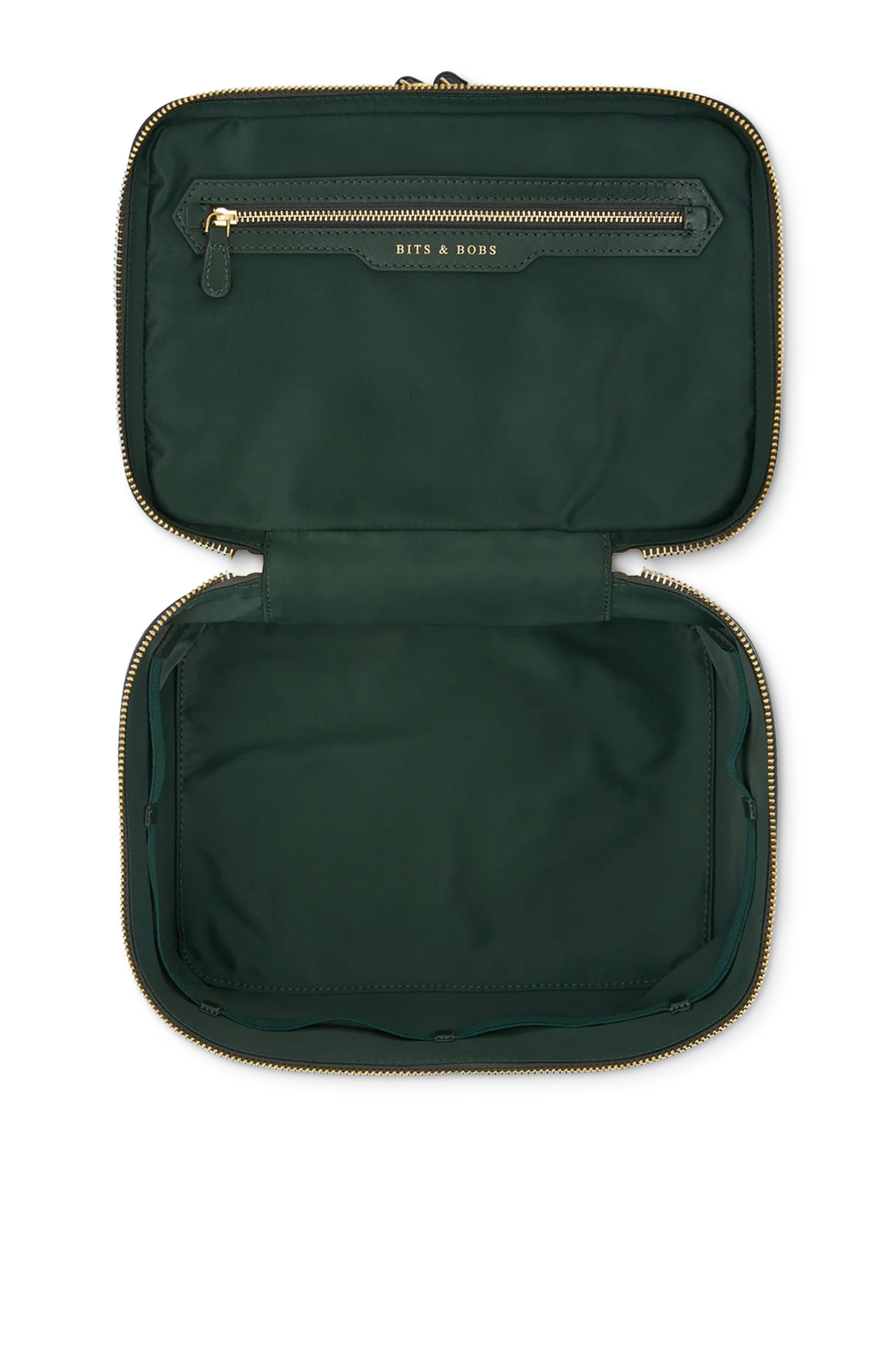 حقيبة بشعار الماركة لمجموعة مستحضرات التجميل