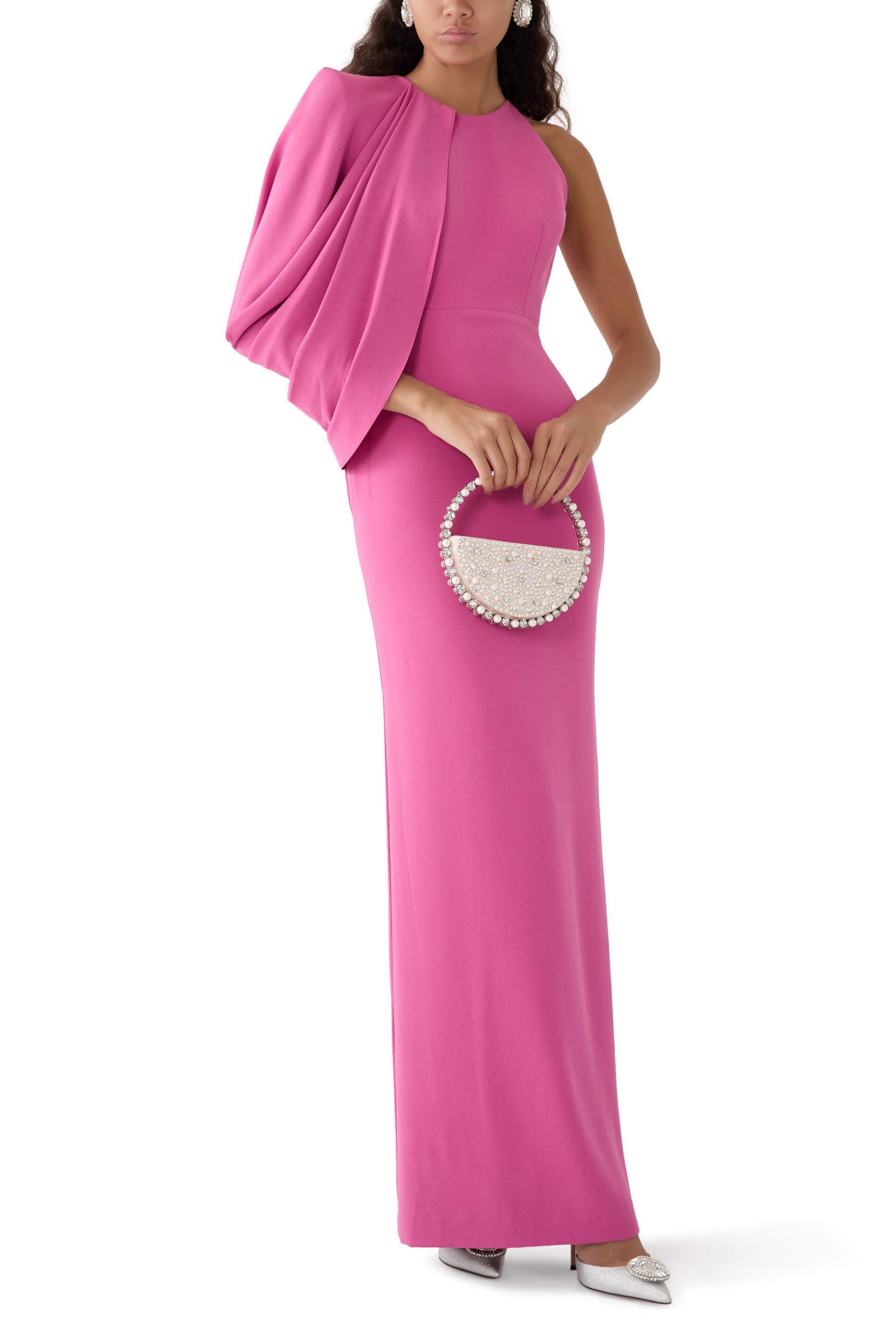 فستان سهرة بتصميم غير متماثل وكاب