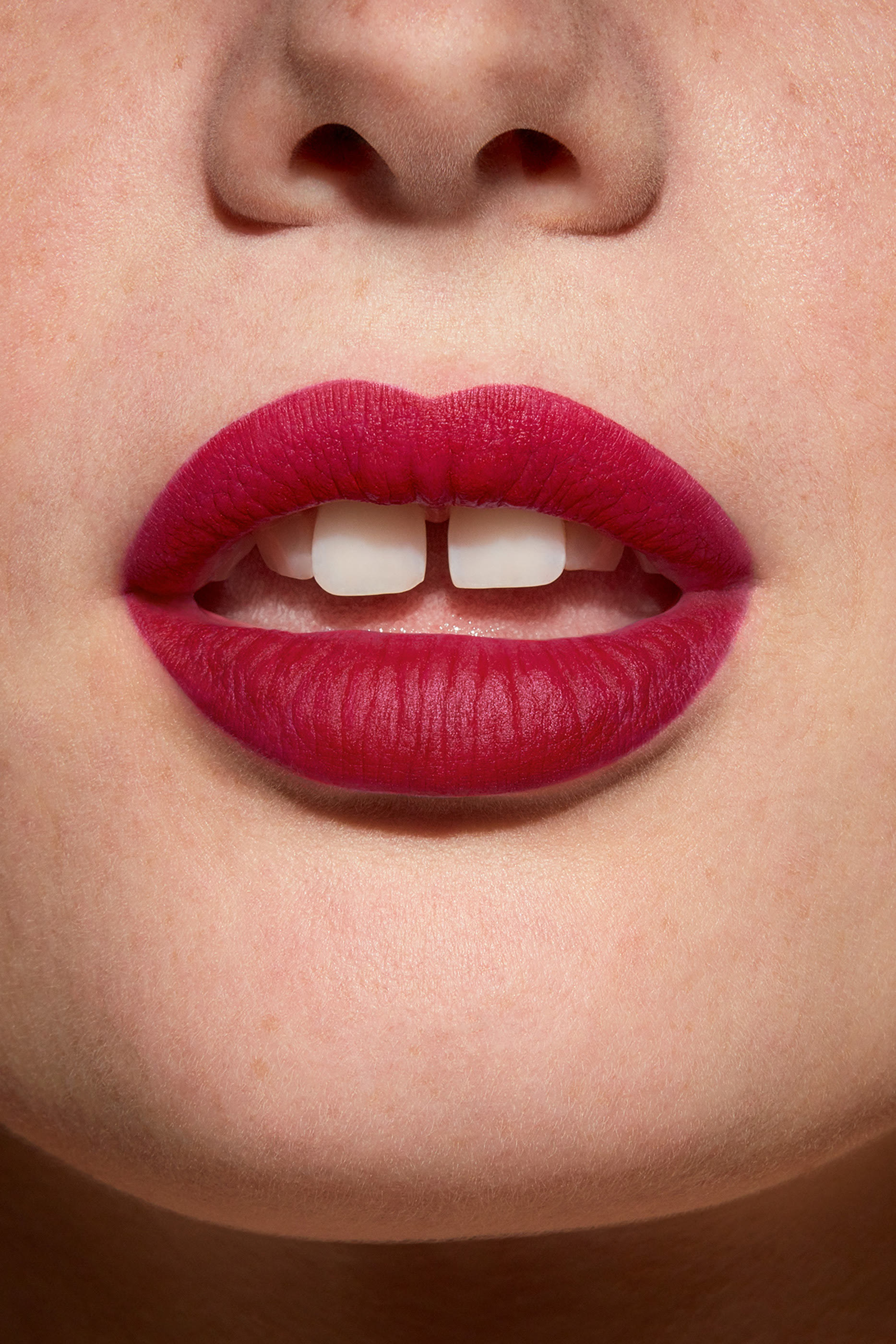 أحمر شفاه لا روج برفيوم الترا سائل غير لامع