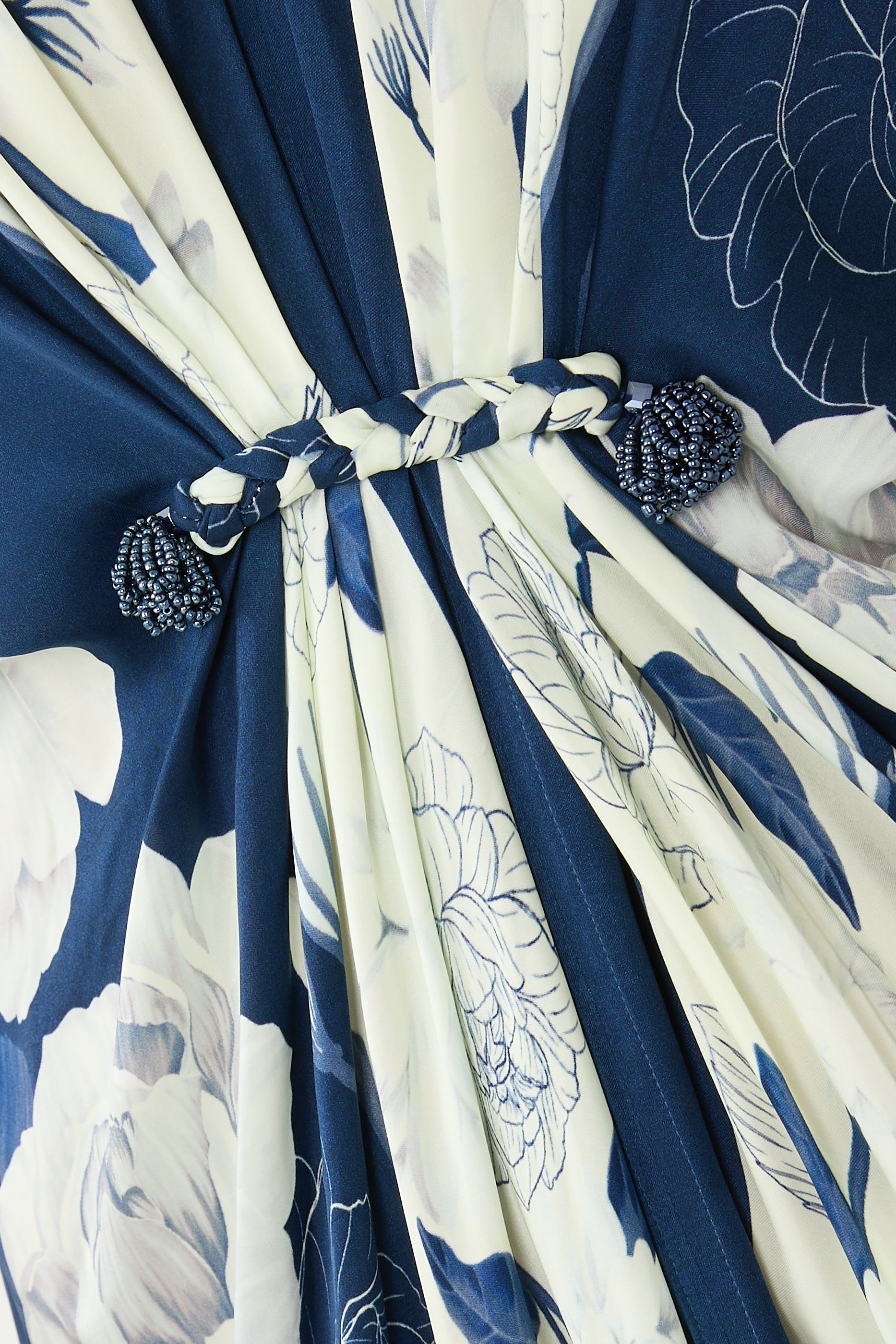 فستان سهرة بدرابيه يدوي