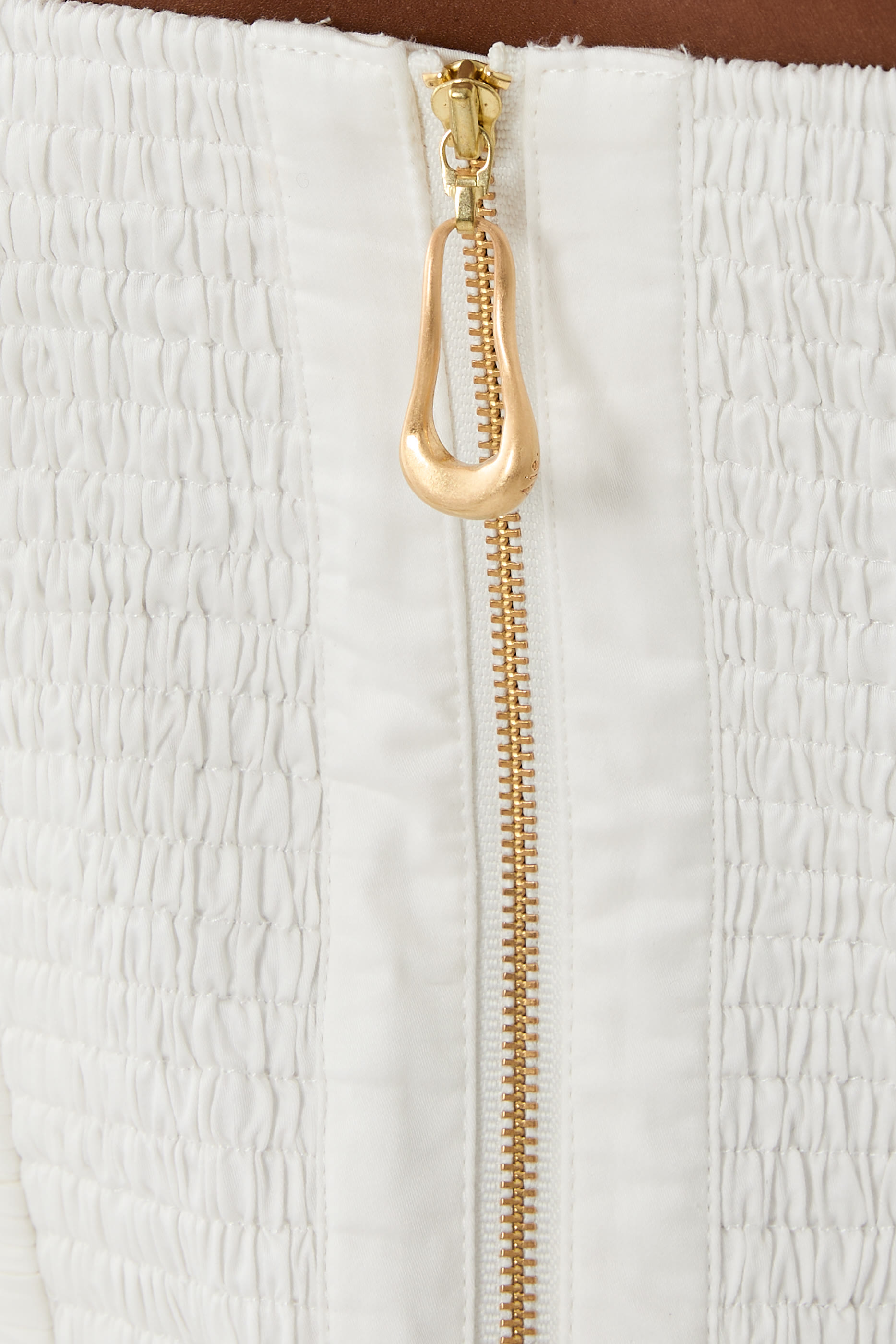 فستان فيوليت طويل بحافة منفوخة