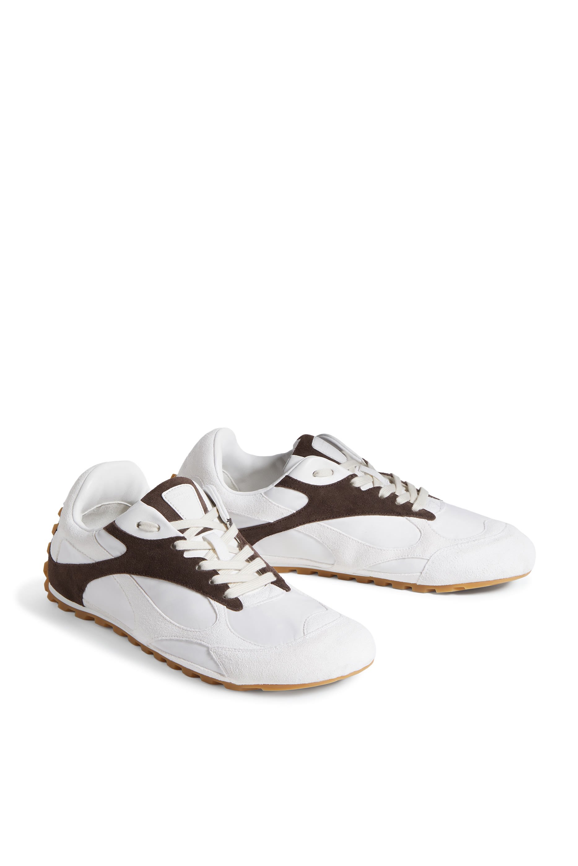 سنيكرز أوربيت فلاش