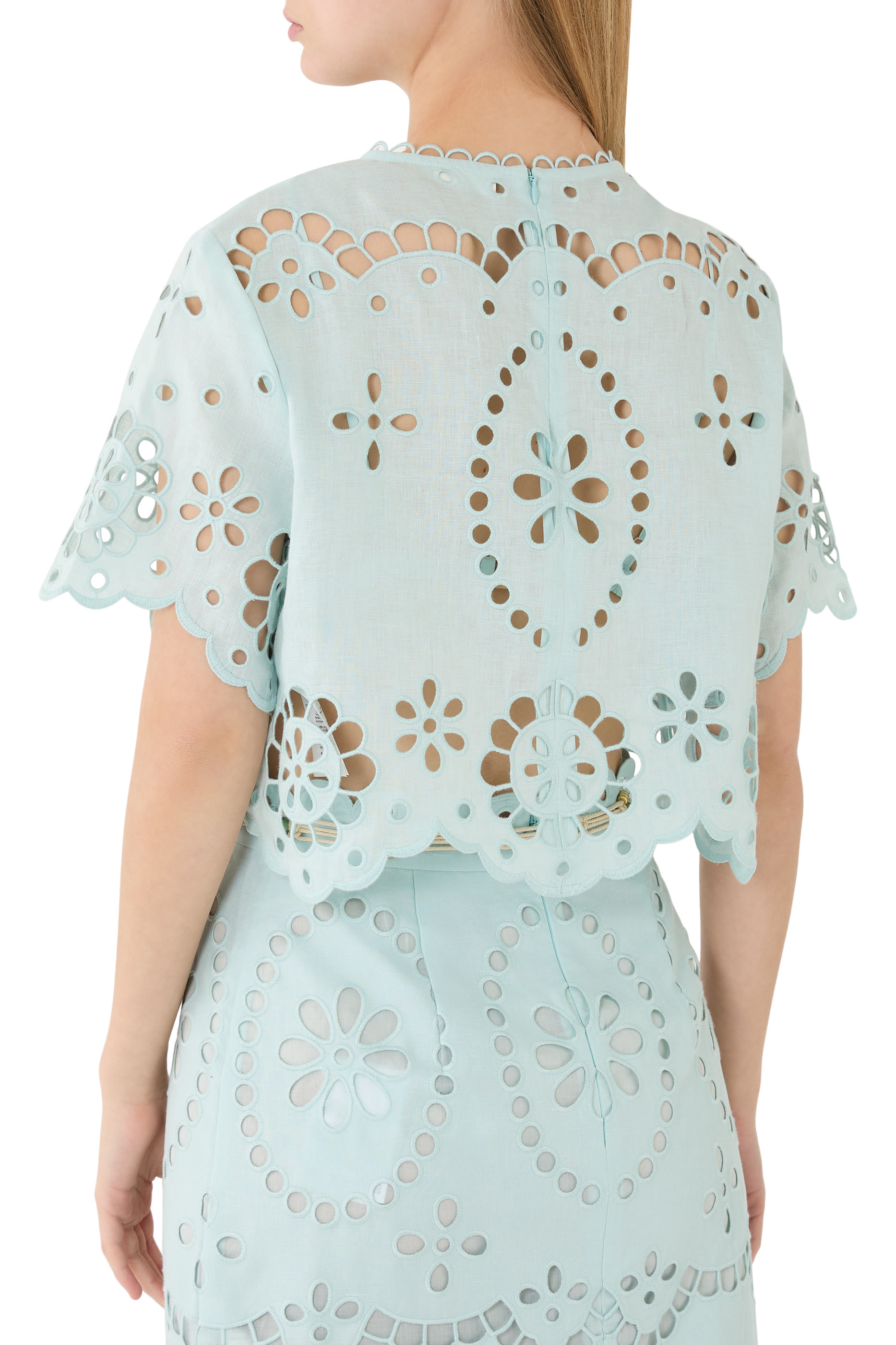 بلوزة أوايكن بتطريزات