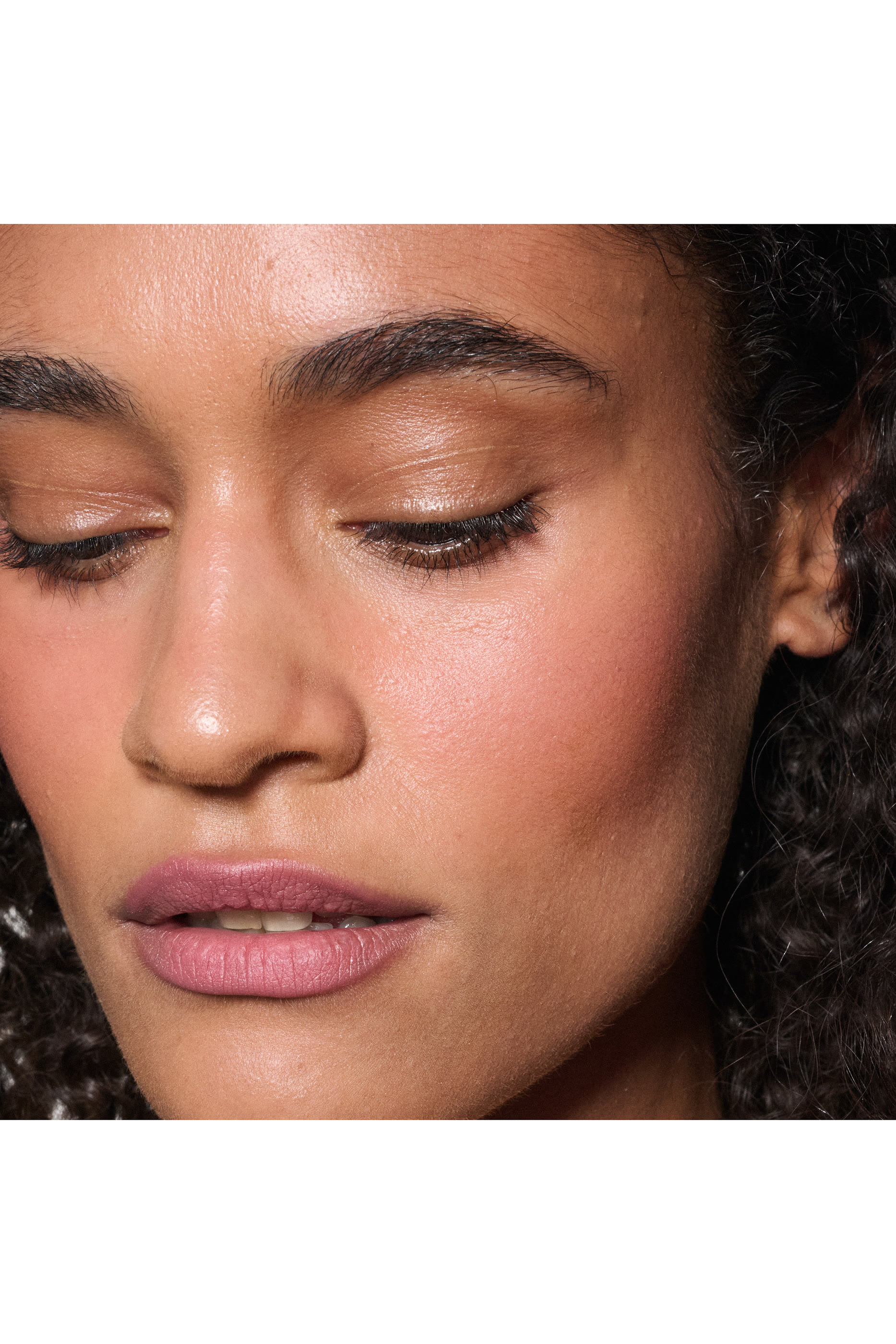 موس باودر كيس للشفاه والخدود