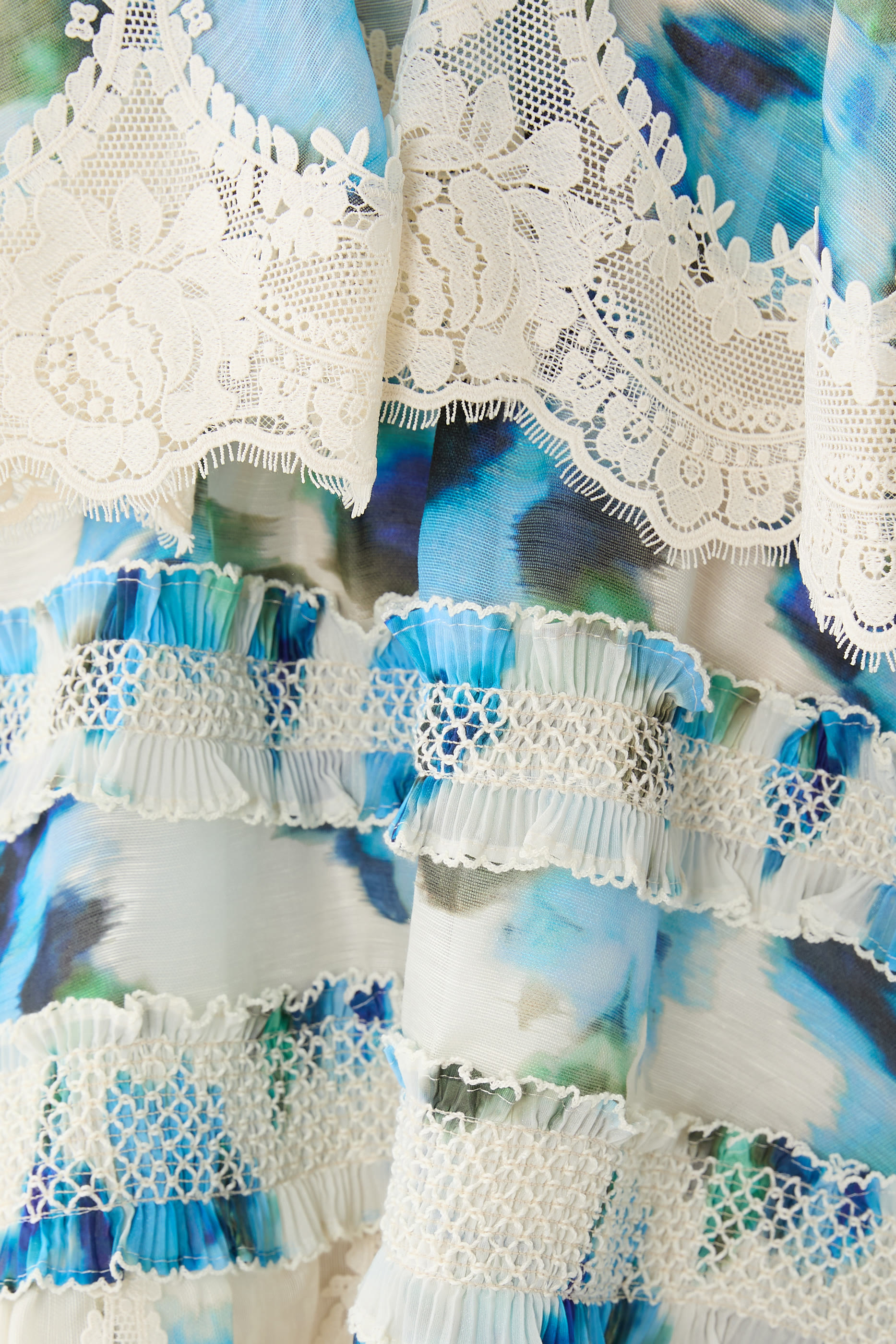 فستان ألكيمي قصير بكشكش