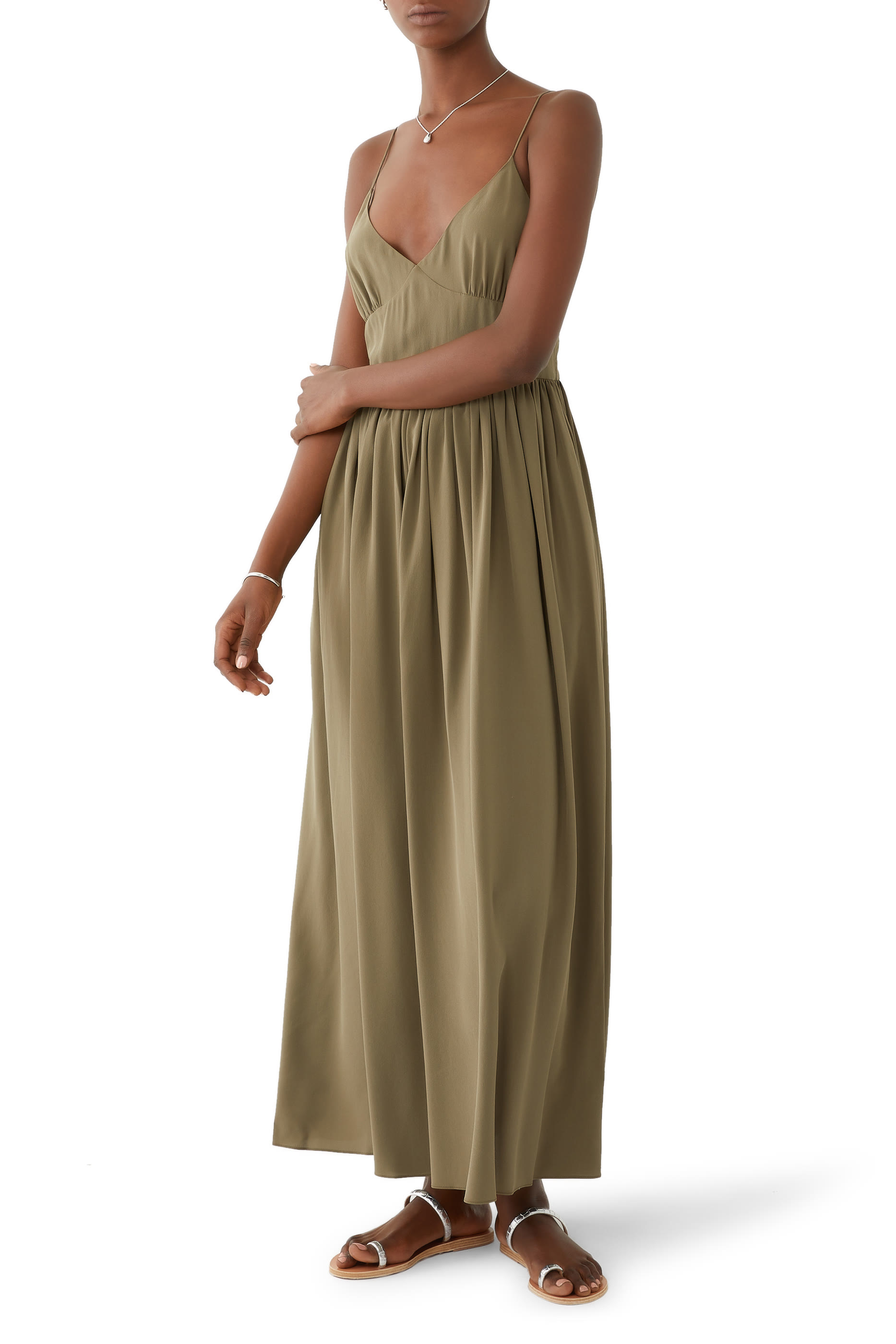 فستان بنمط كاميسول بظهر مفتوح